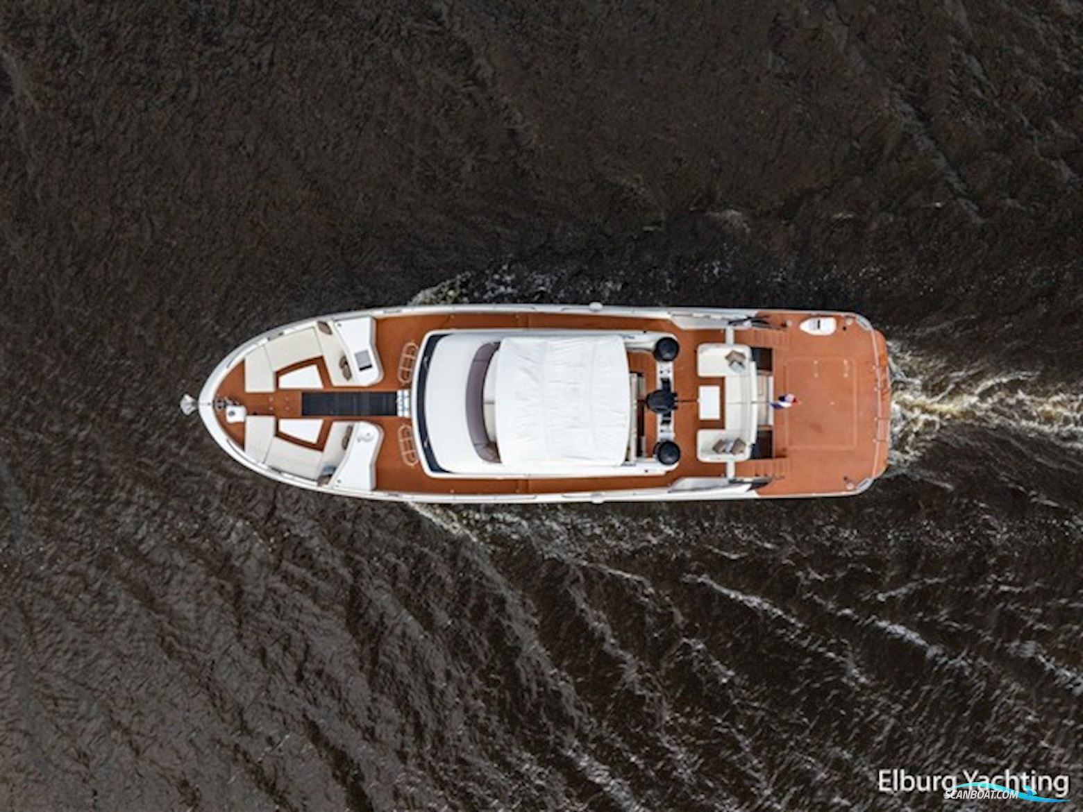 Van Der Valk Beachclub 660 - Flybridge