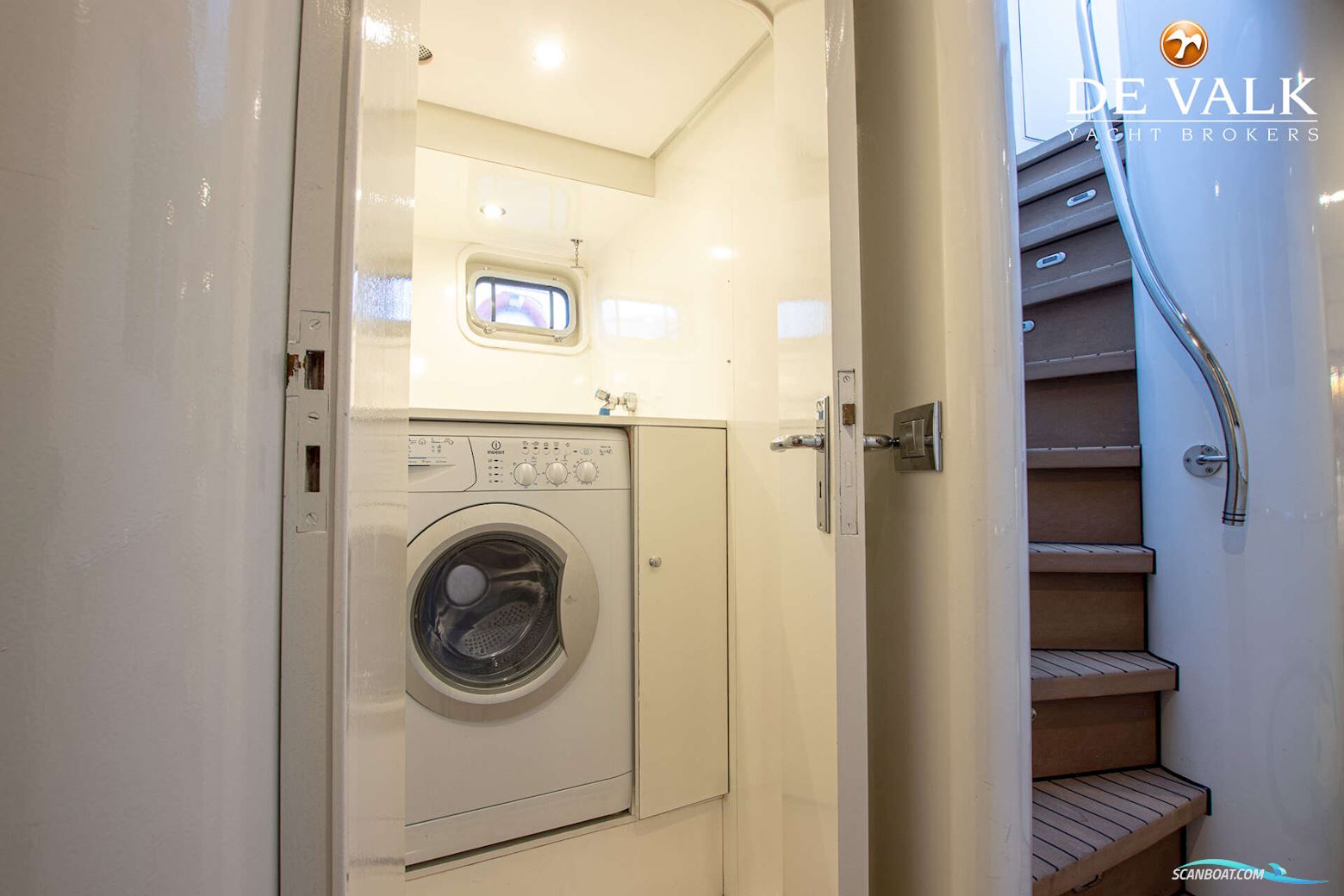 Van Der Valk Explorer 25M