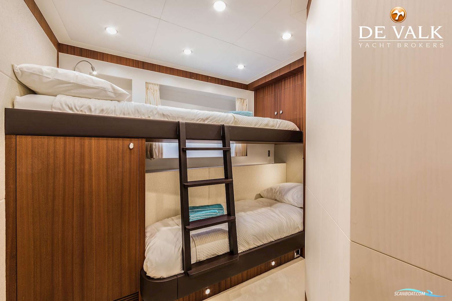 Van Der Valk Explorer 27M