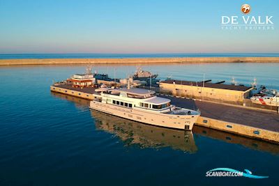 Van Der Valk Explorer 37M Motorboat 2015, with Volvo Penta engine, Spain