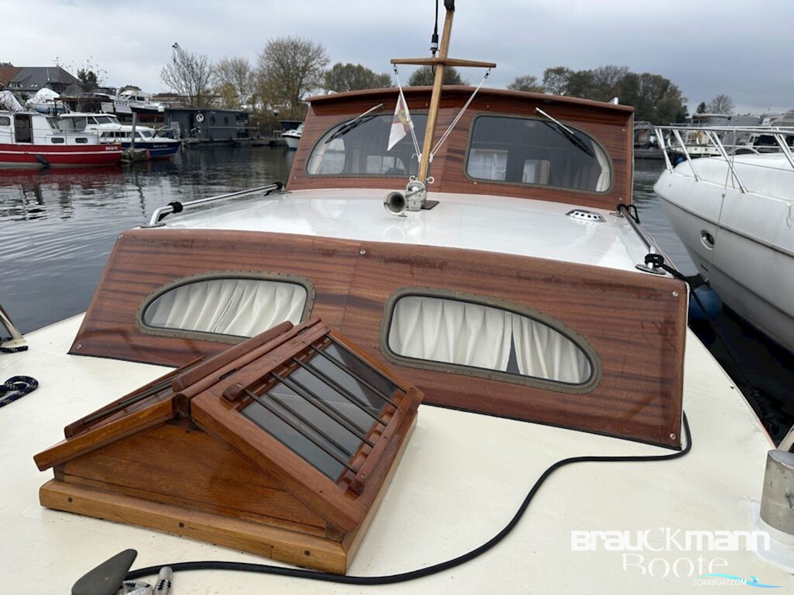 van Lent/Holland Salon Super Kruiser,