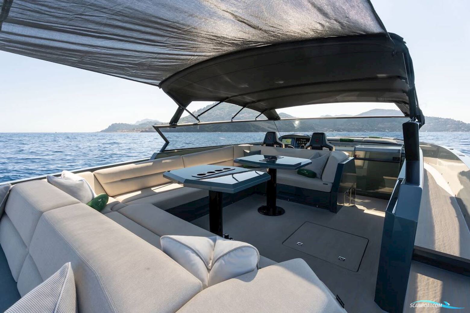 VANQUISH 54
