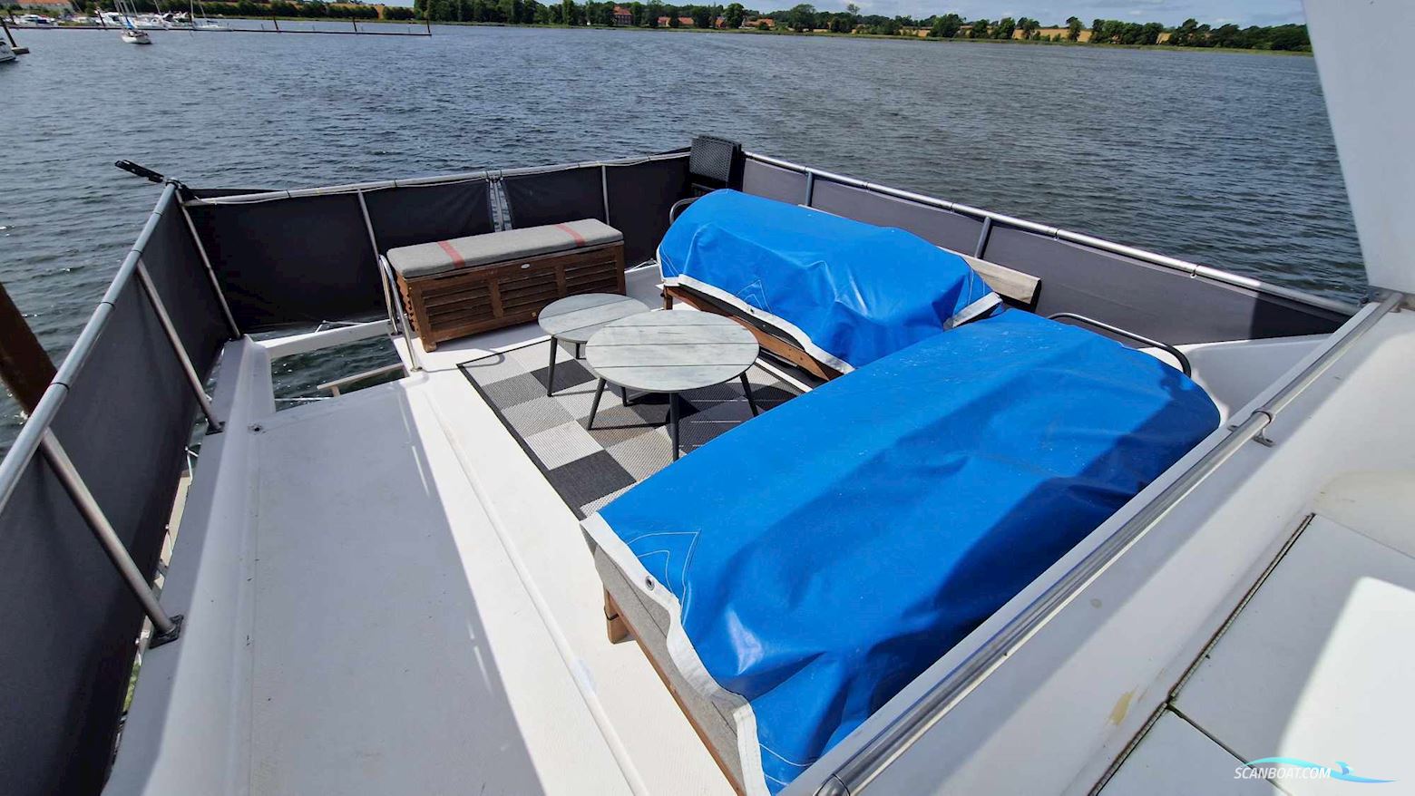 Vantare 53 Pilothouse