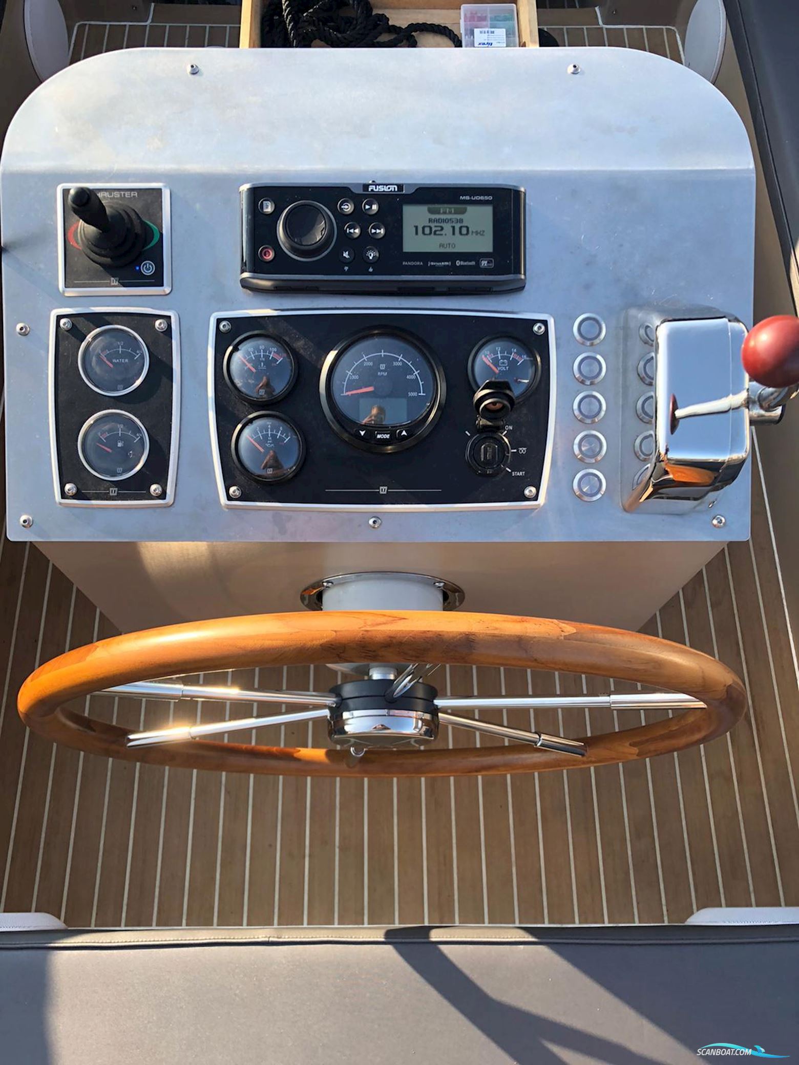 Vanvossen 850 Tender