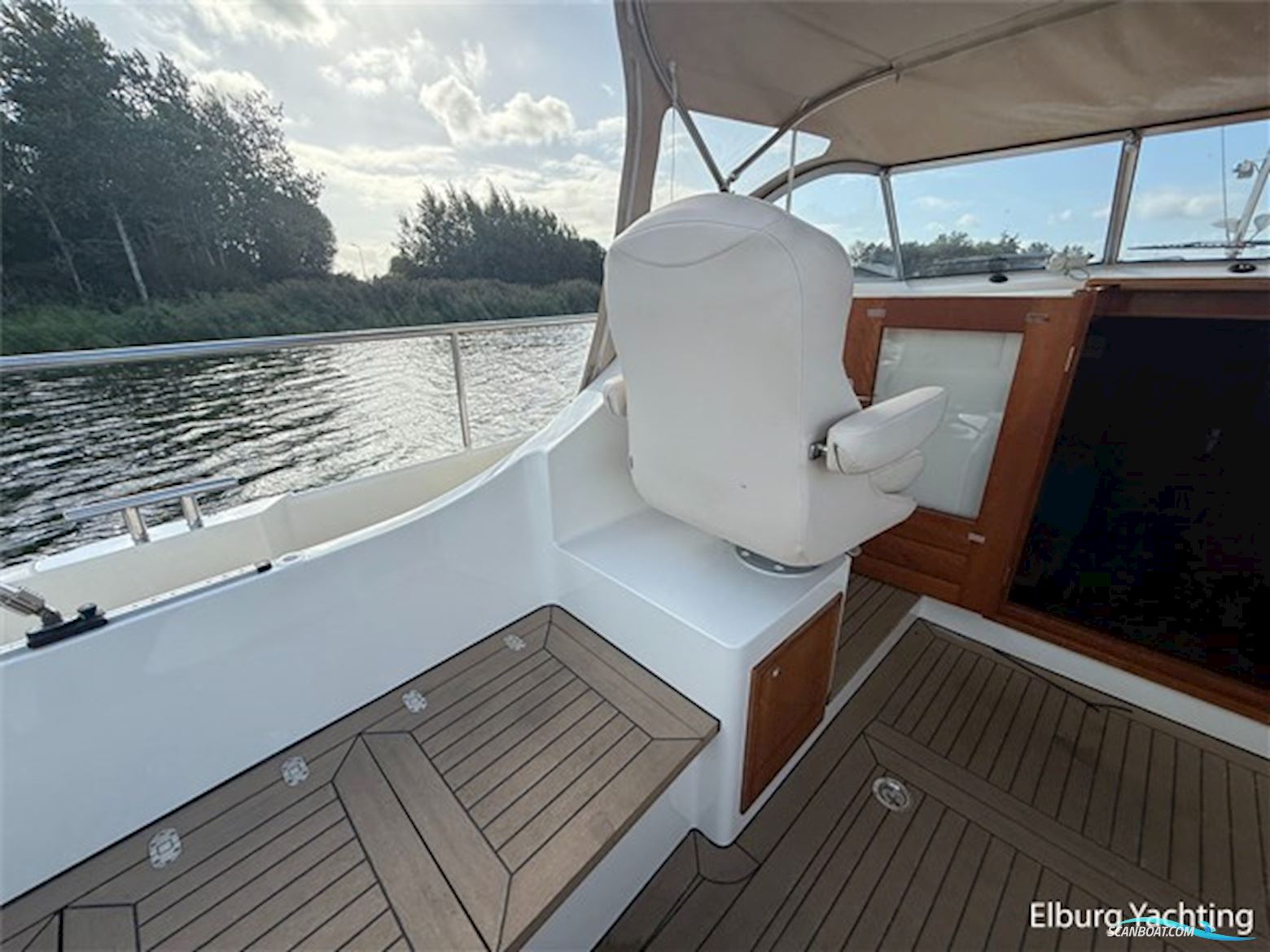 Vedette 10.30 Cabin