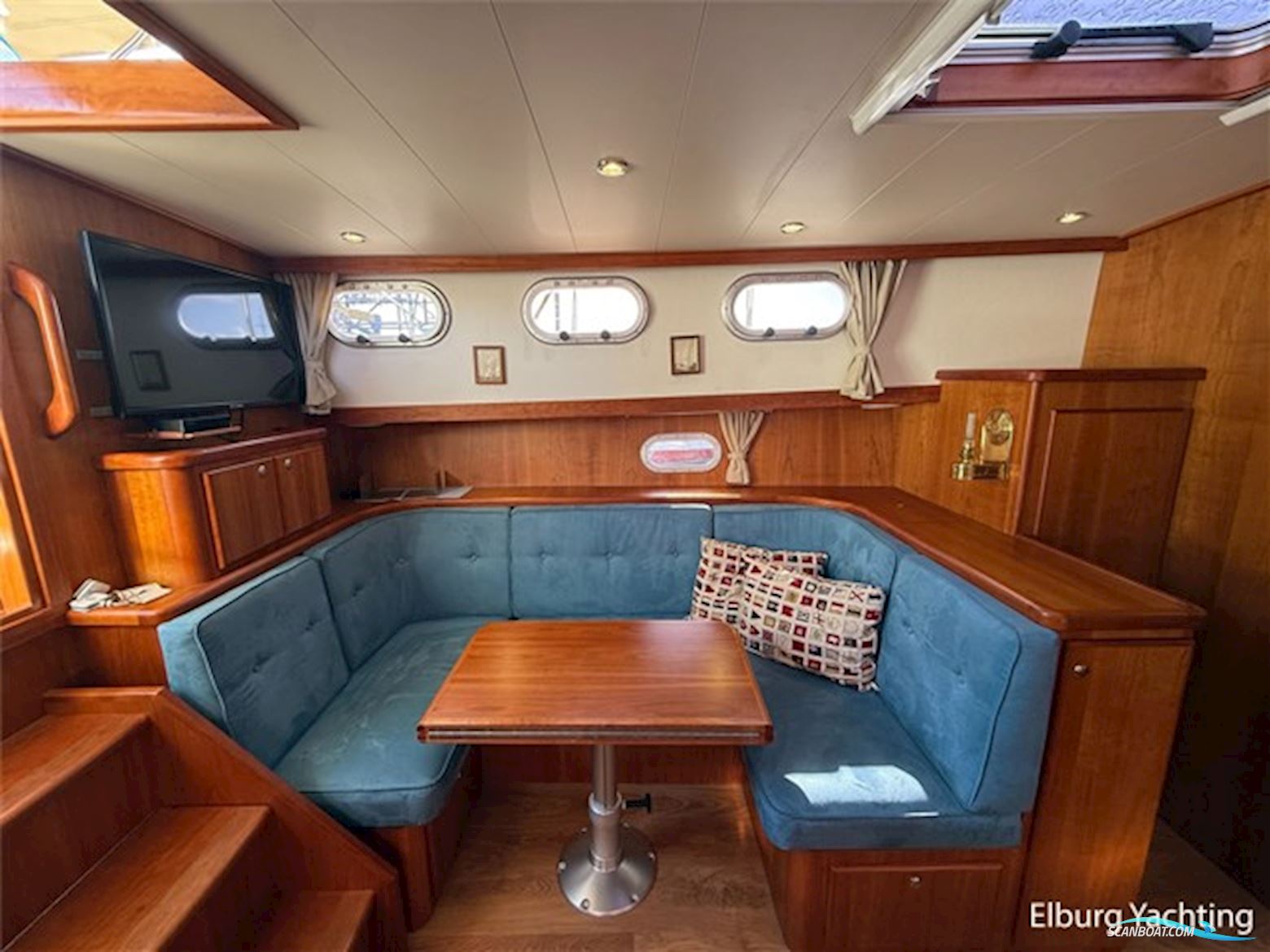 Vedette 10.30 Cabin