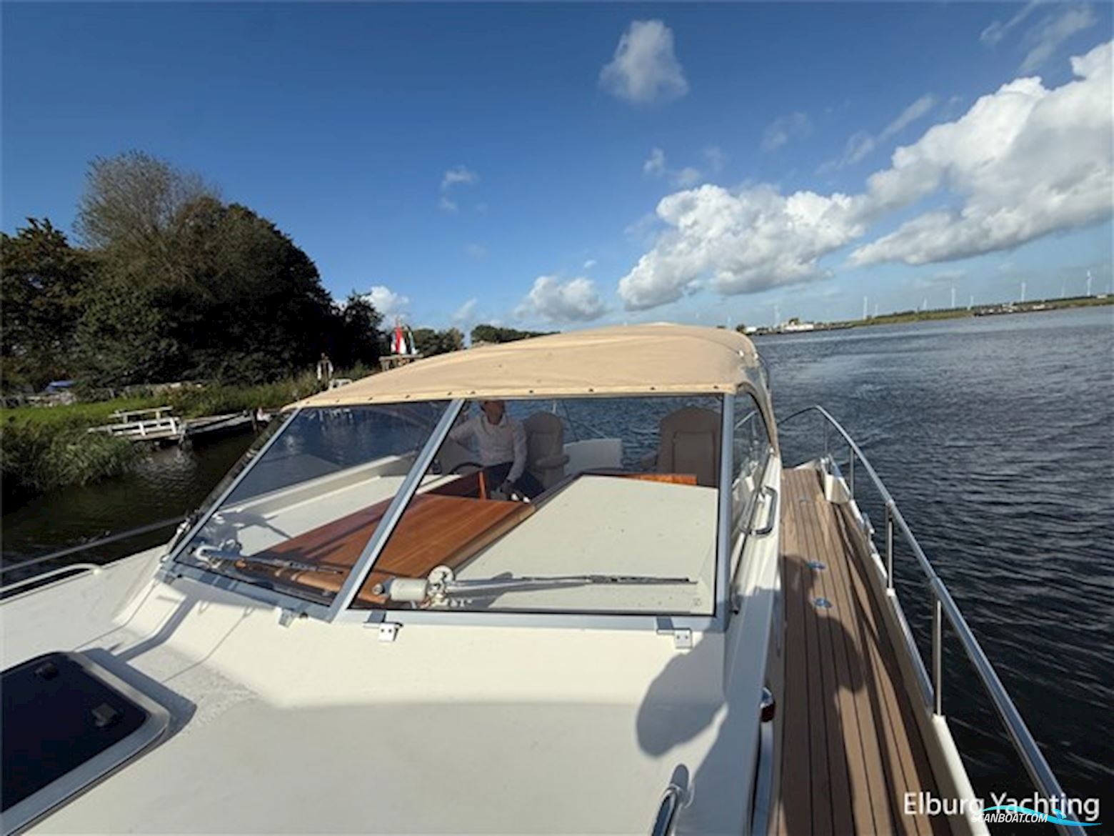 Vedette 10.30 Cabin