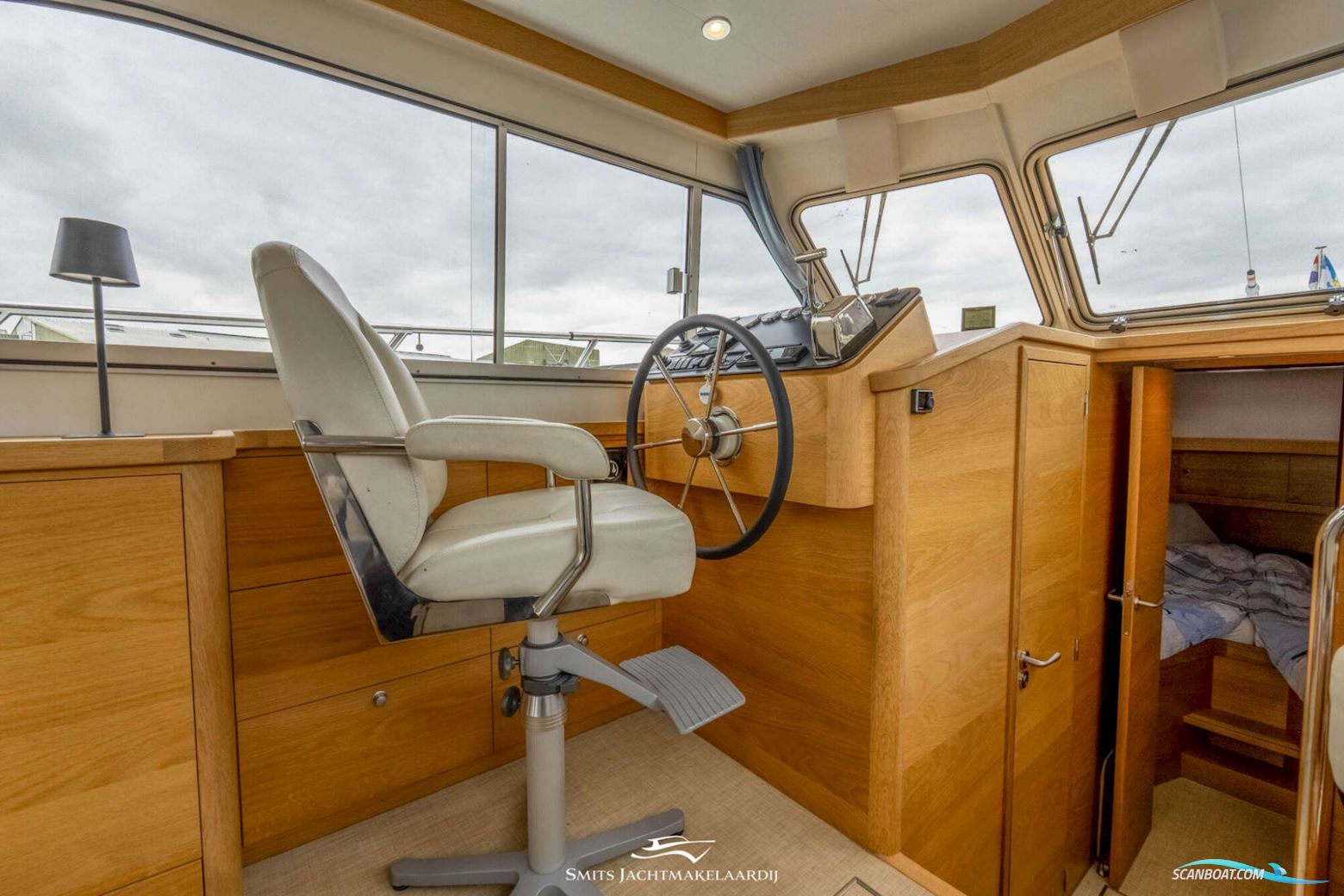 Vedette 33 Salon Comfort Line