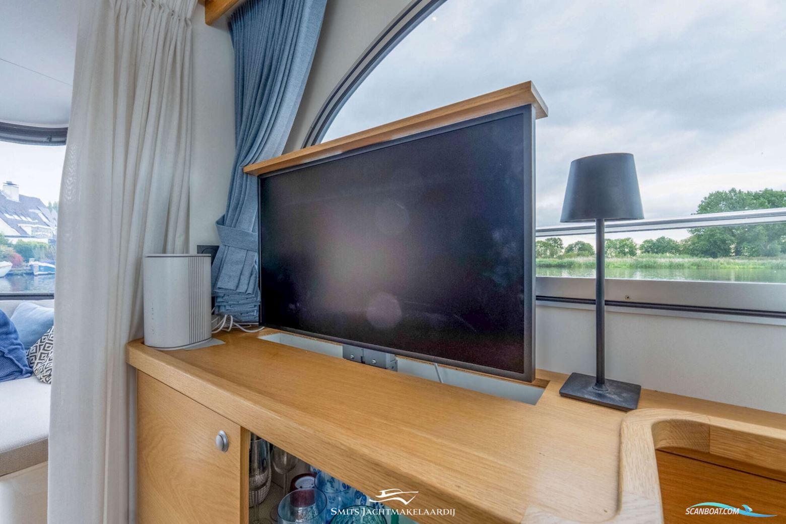 Vedette 33 Salon Comfort Line