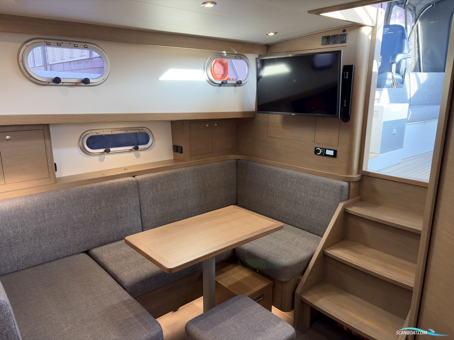 Vedette 37 cabin comfort line