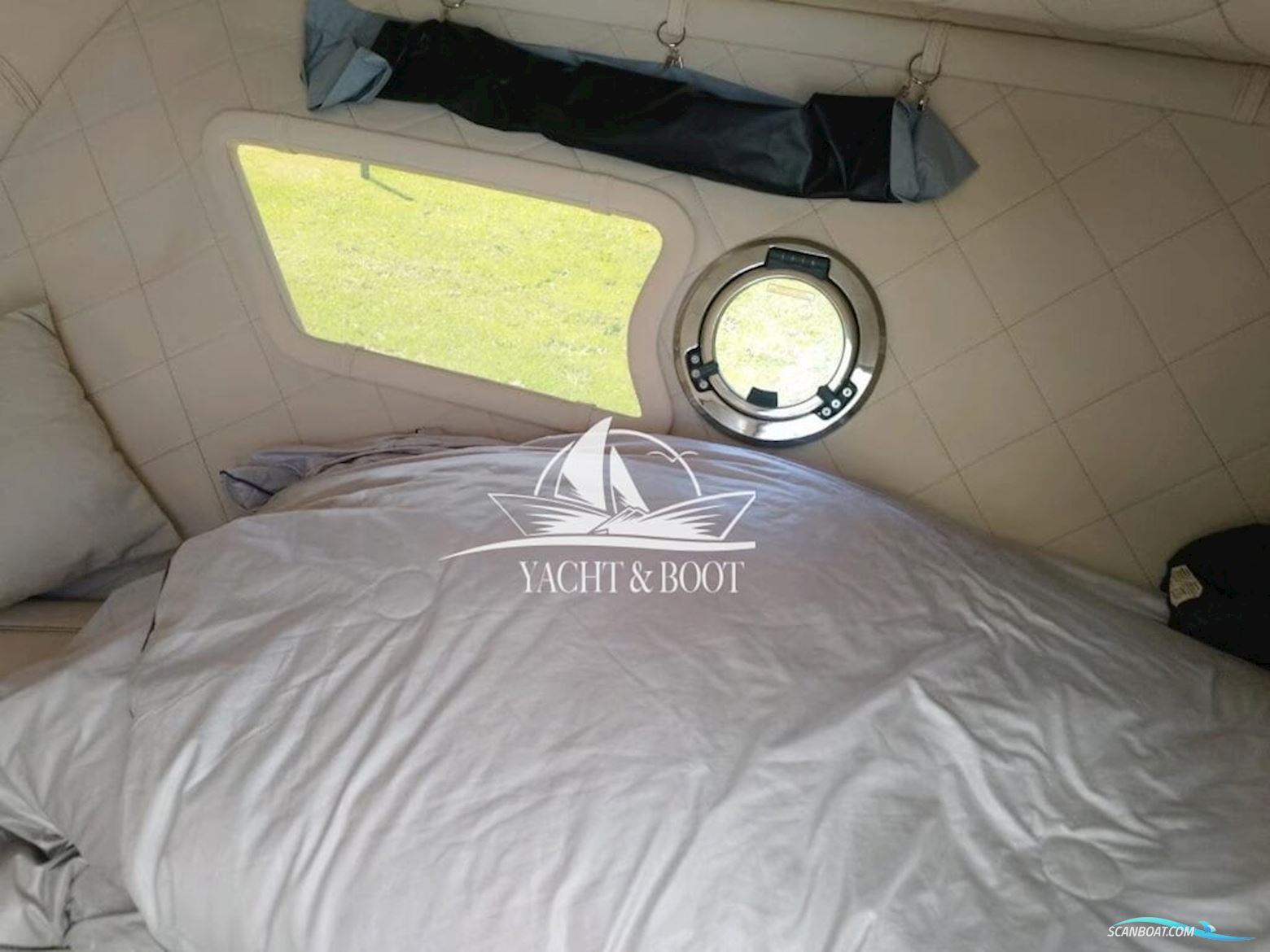 Velvette 23 Active Sedan