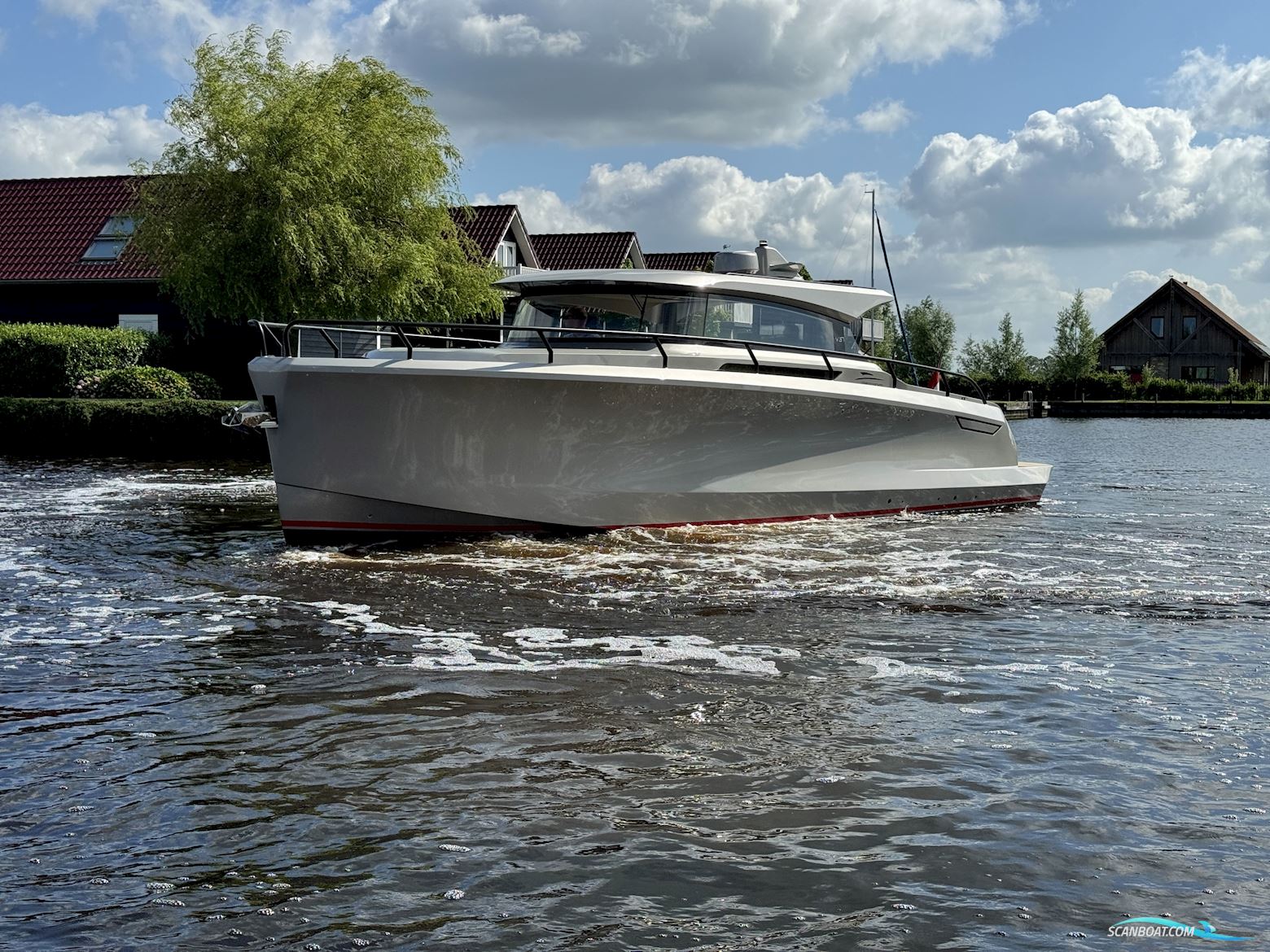 Venegy V37 Motorboat 2020, with Volvo Penta engine, The Netherlands