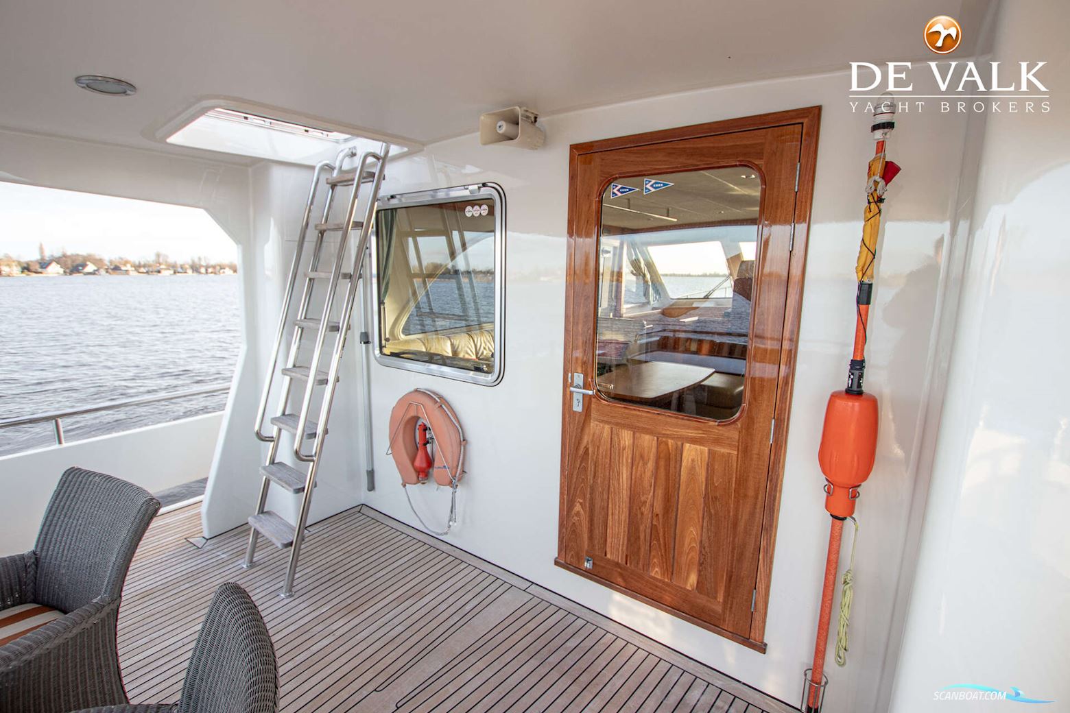 Vennekens Trawler 1800