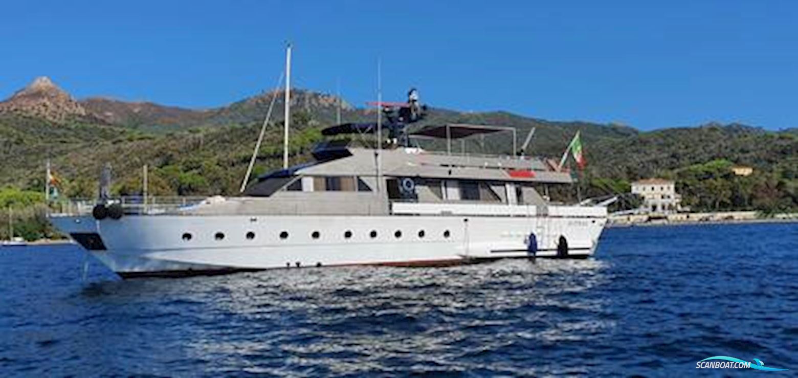 Versilcraft Ultra Phantom Motorboat 1988, with Detroit Diesel engine, Italy