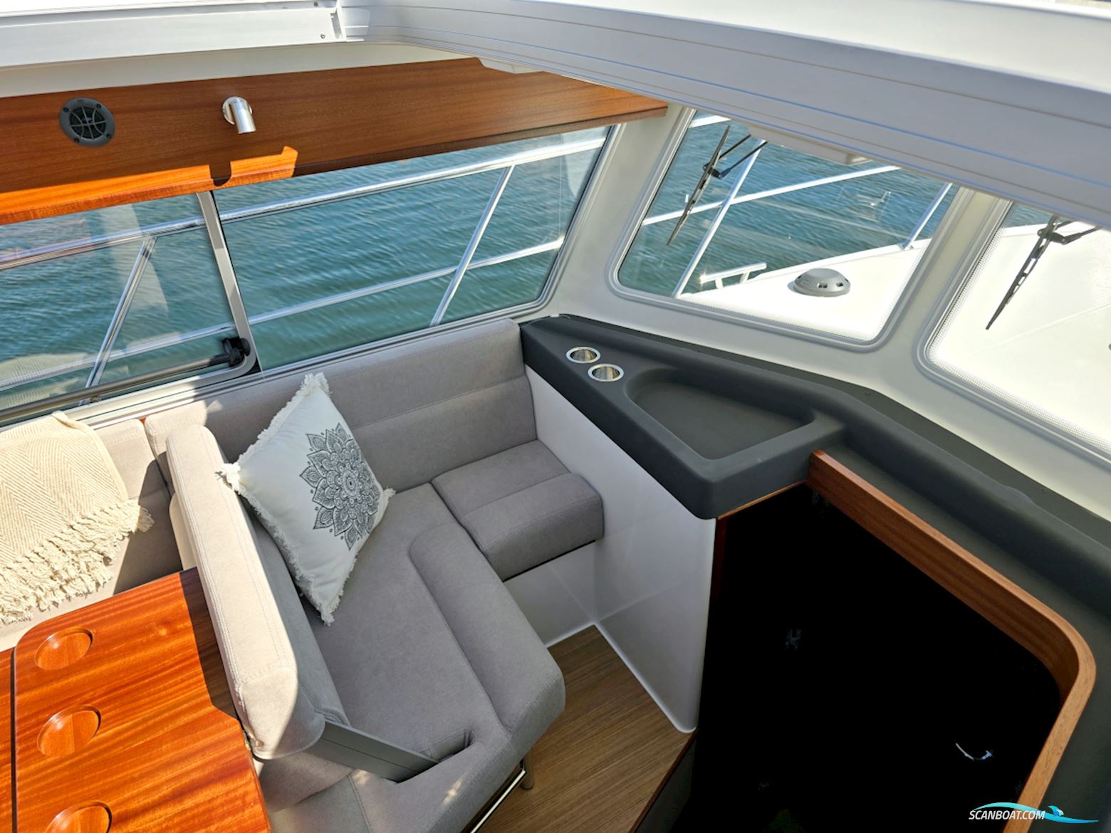 Viknes 1030 HT Panorama 2026