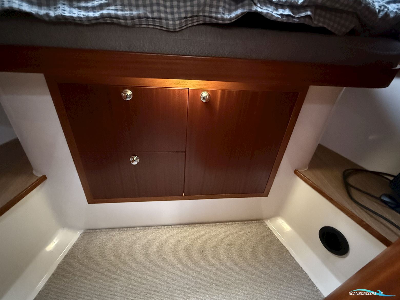 Viknes 1030 Sunbridge. NEDSAT 100.000,-