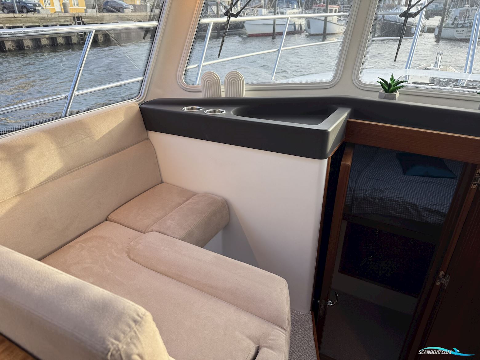 Viknes 1030 Sunbridge.