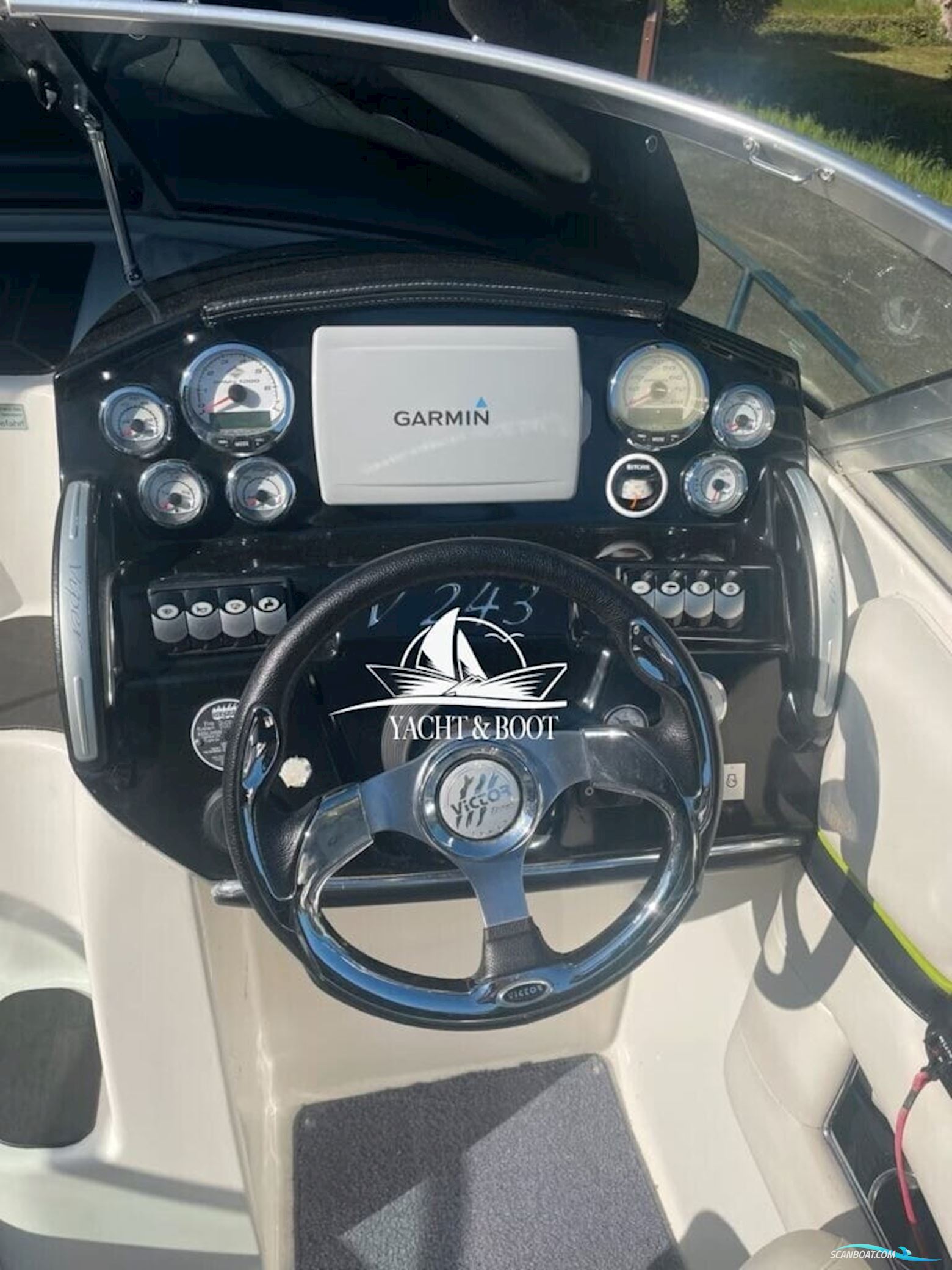 Viper 243