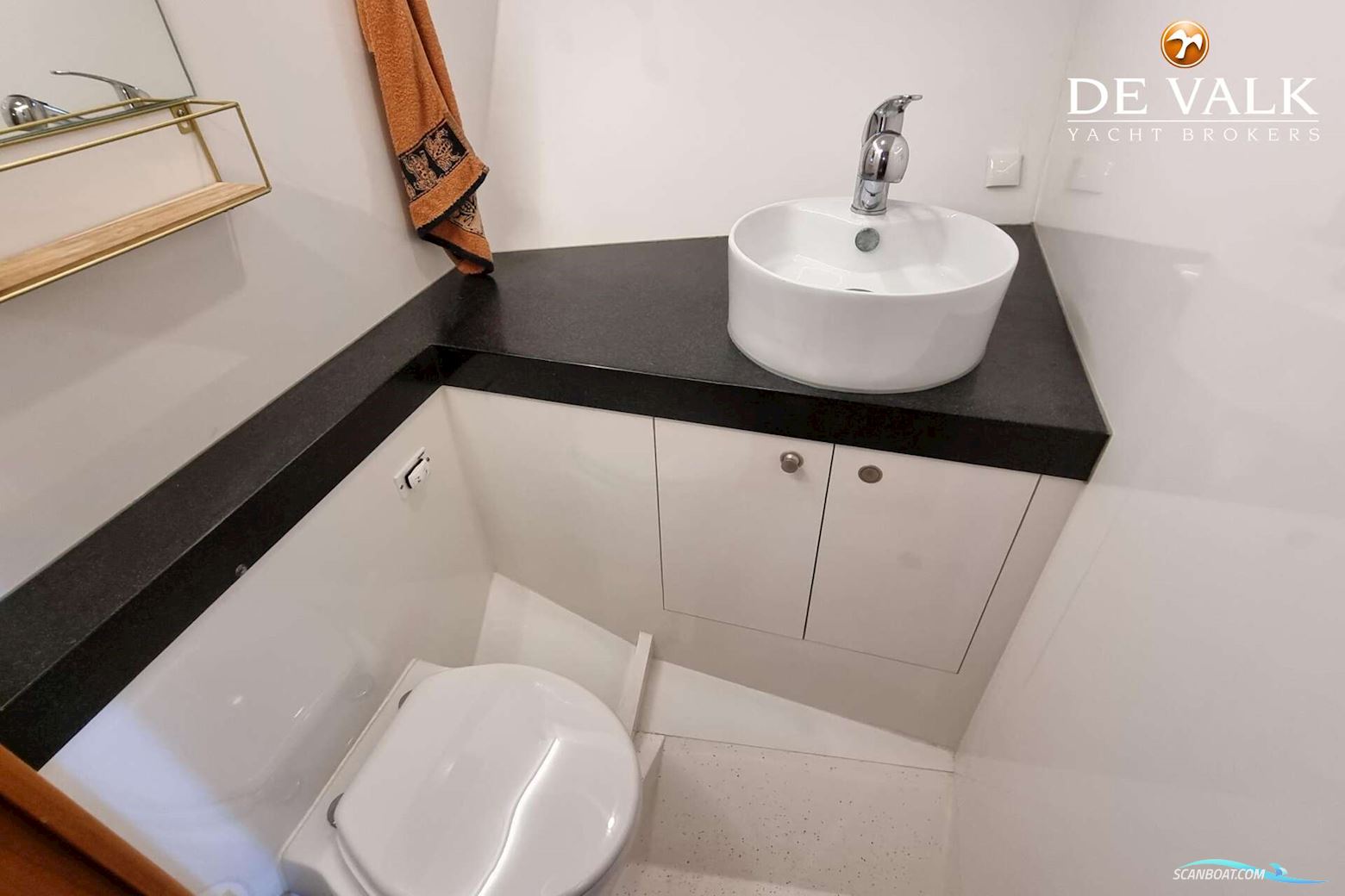 Vischer Yachting Custom 125AC