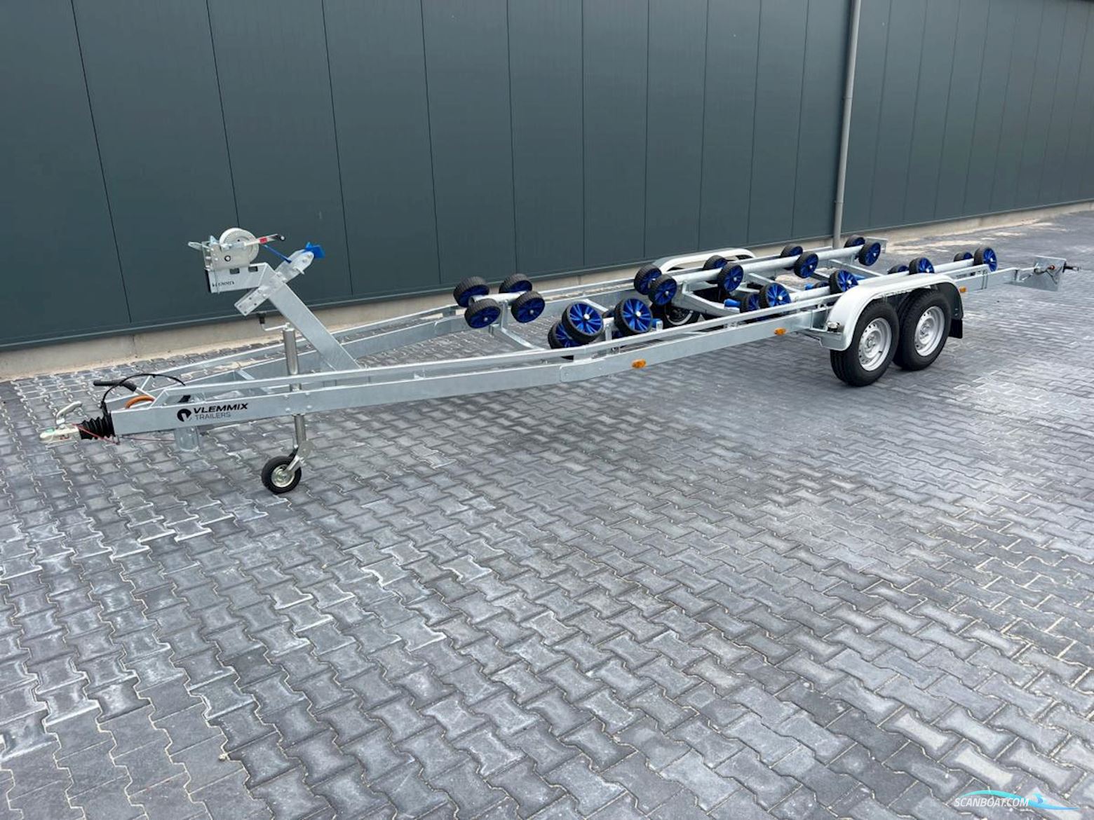 Vlemmix Boottrailers K 3500 kg.  FLEX ROLL met wegklapbare LED verlichting