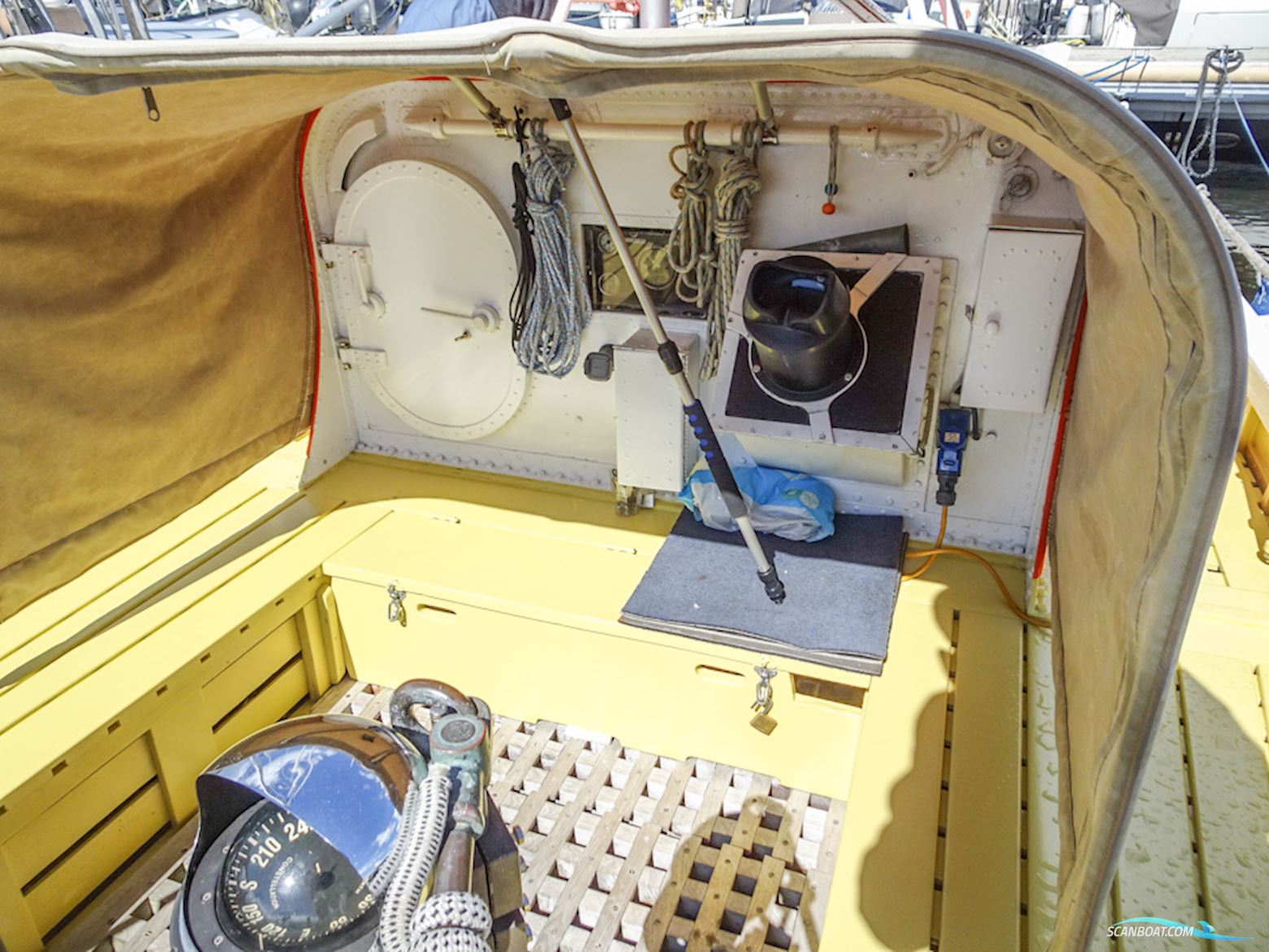 Voormalig Strand Reddingboot 10.32