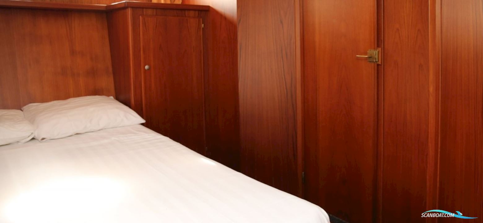 Vri-Jon Contessa 37 AK Cabrio