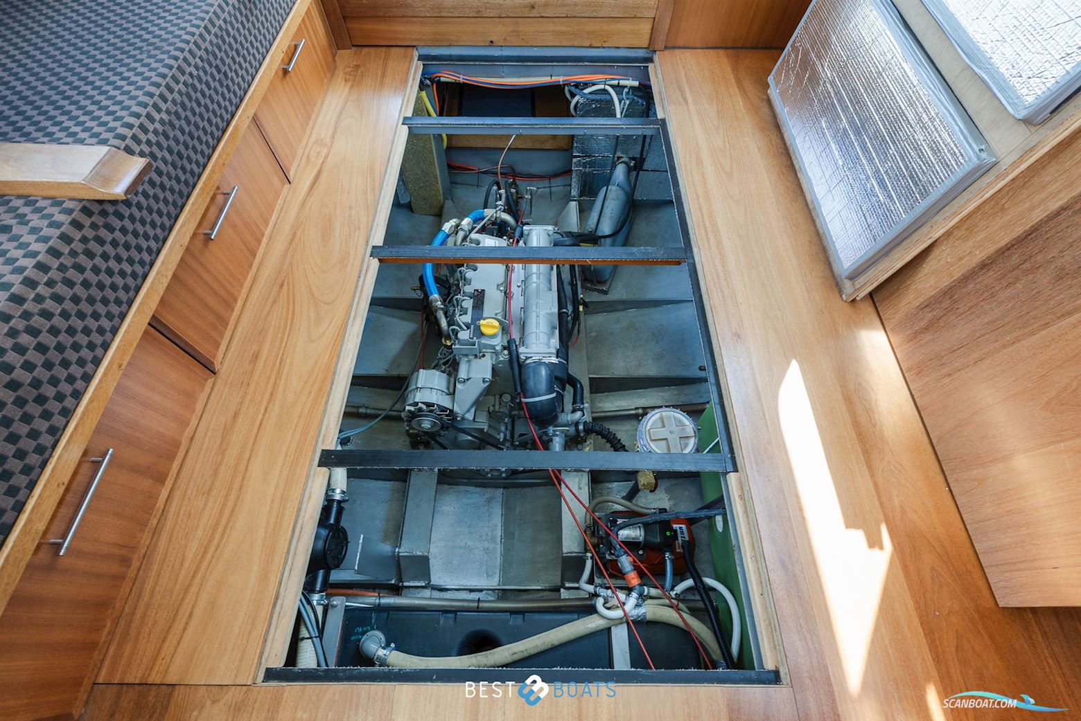 Vripak Yachting 965 OK