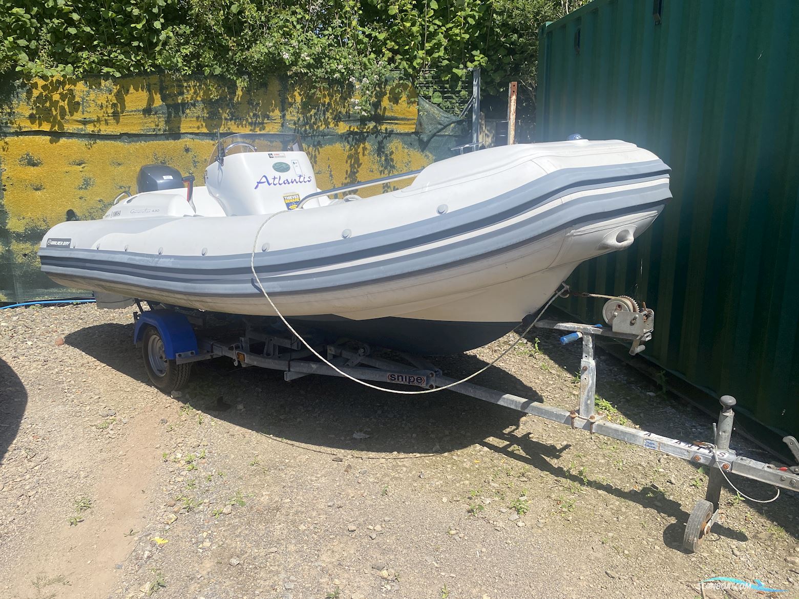 Walker Bay Generation 430 Motorboat 2011, with Yamaha engine, United Kingdom