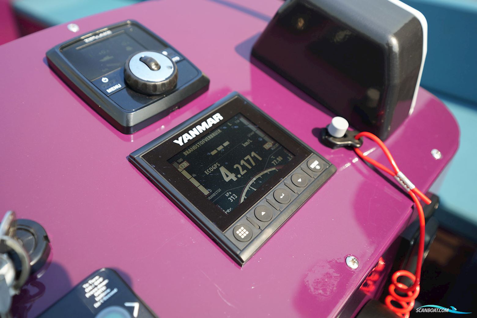 Waterman 8.0 Cabin