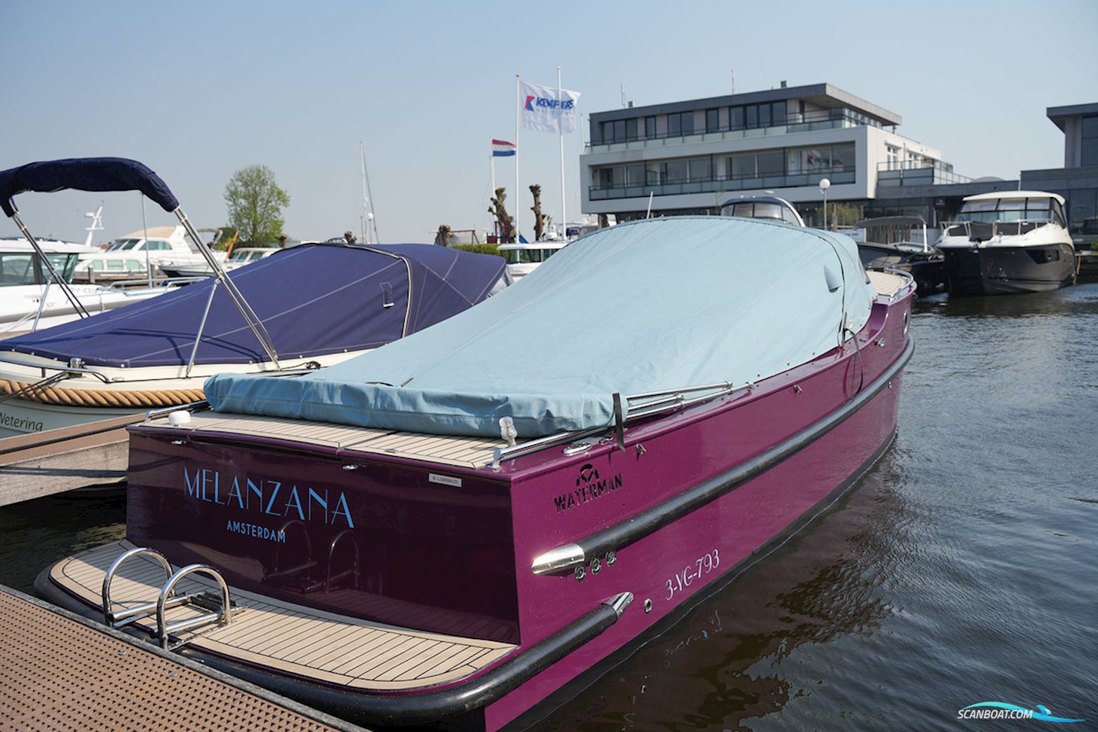 Waterman 8.0 Cabin