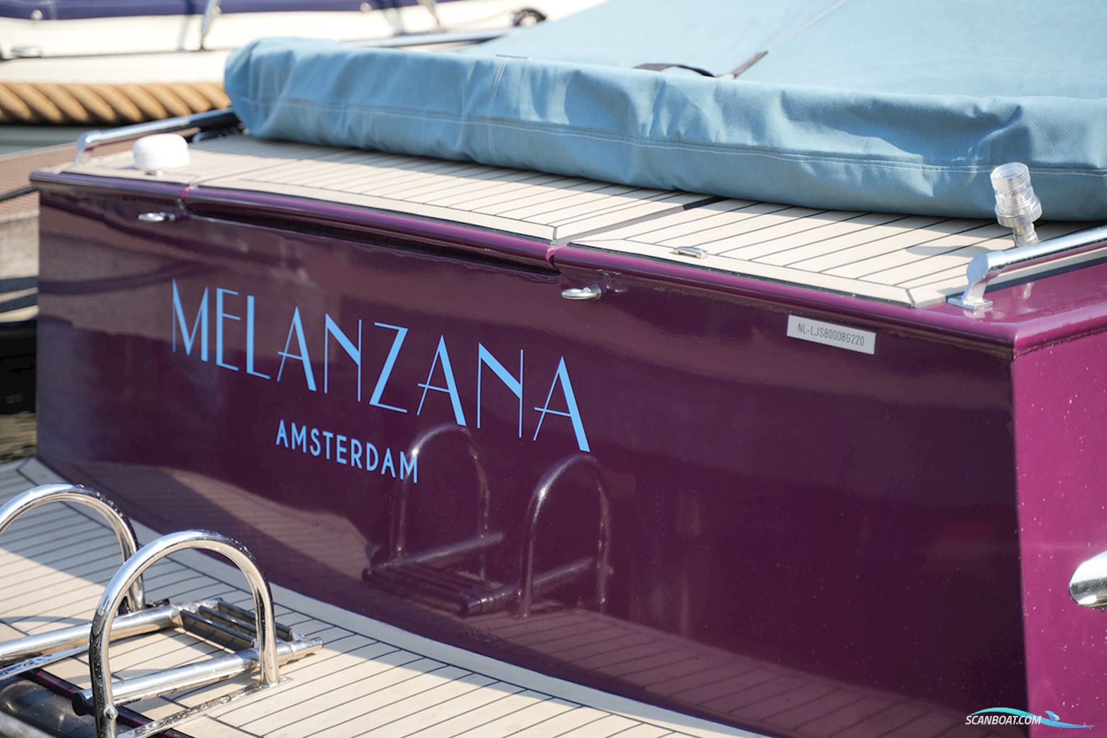 Waterman 8.0 Cabin