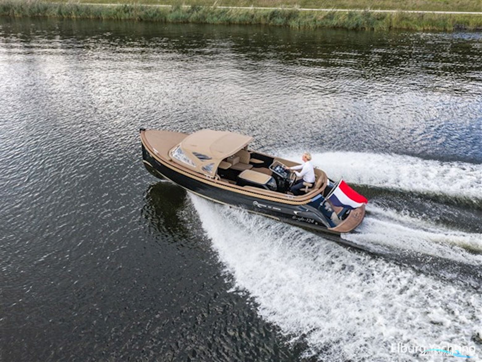 Waterspoor 717 Aviator
