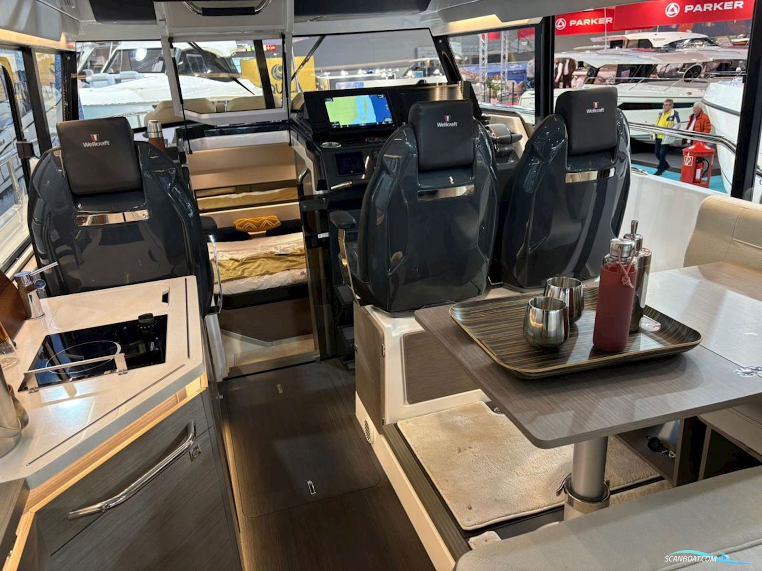 WELLCRAFT  38 EXPLORER