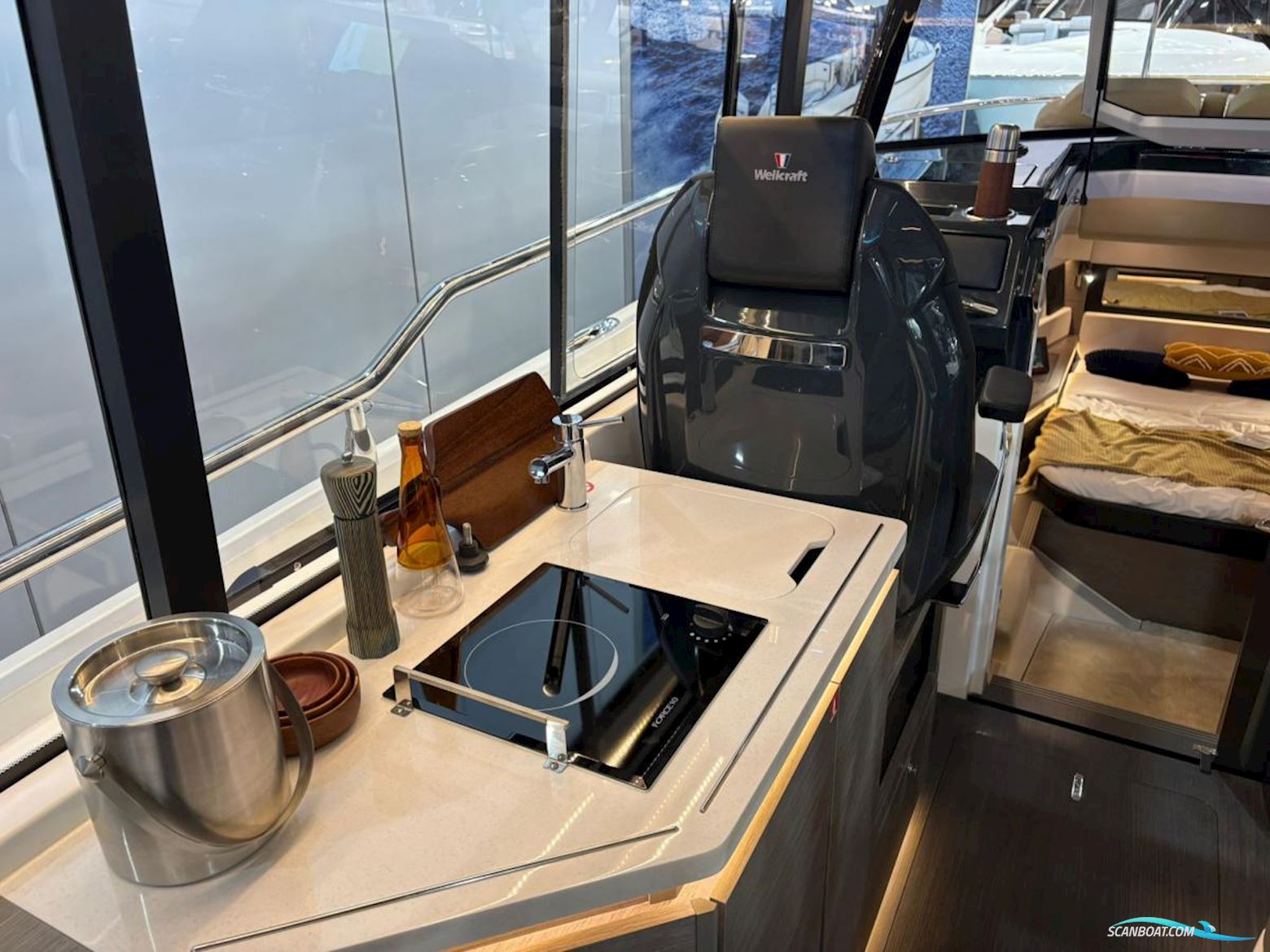 WELLCRAFT  38 EXPLORER