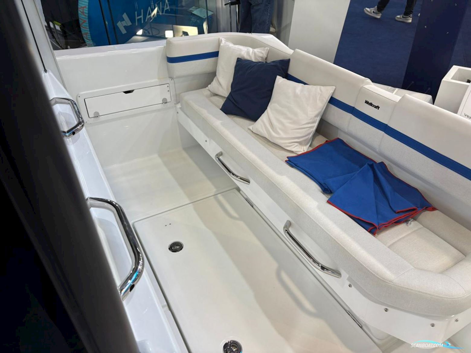Wellcraft 28 Explorer