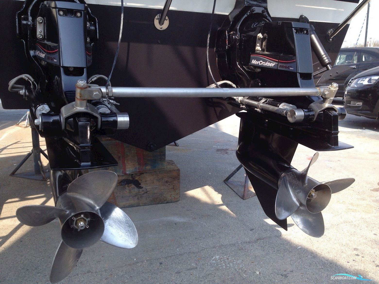 Wellcraft Scarab Panther - 2X V8