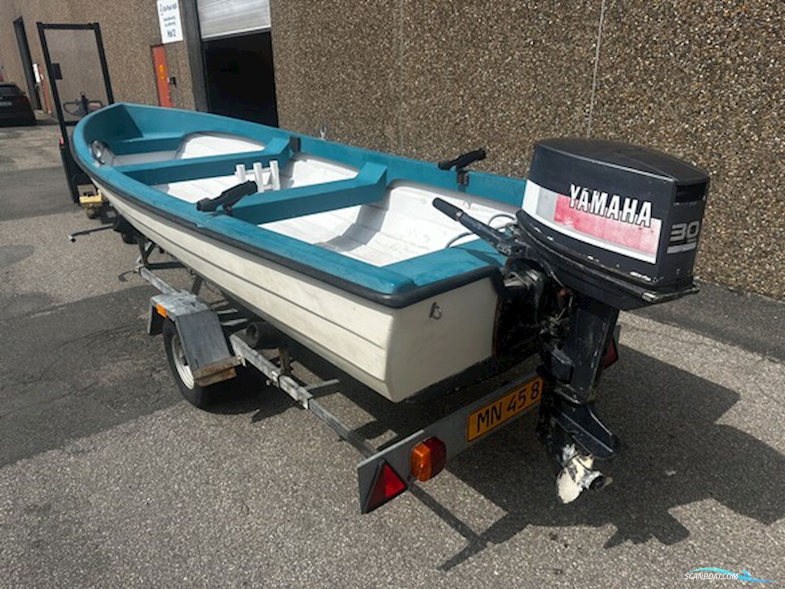 Westkapp 4200, Yamaha 30 HK 2T
