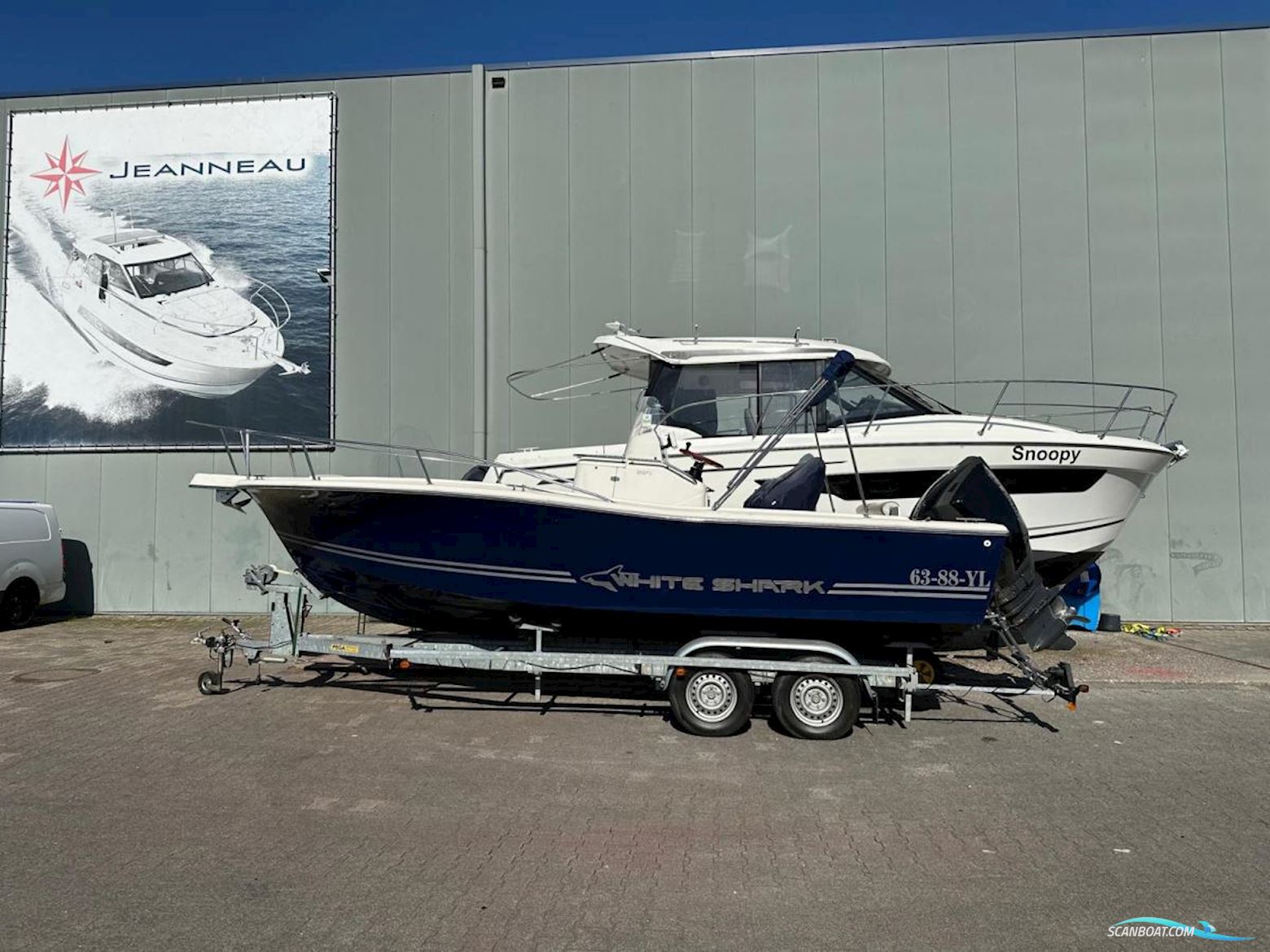 White-Shark 225 Console