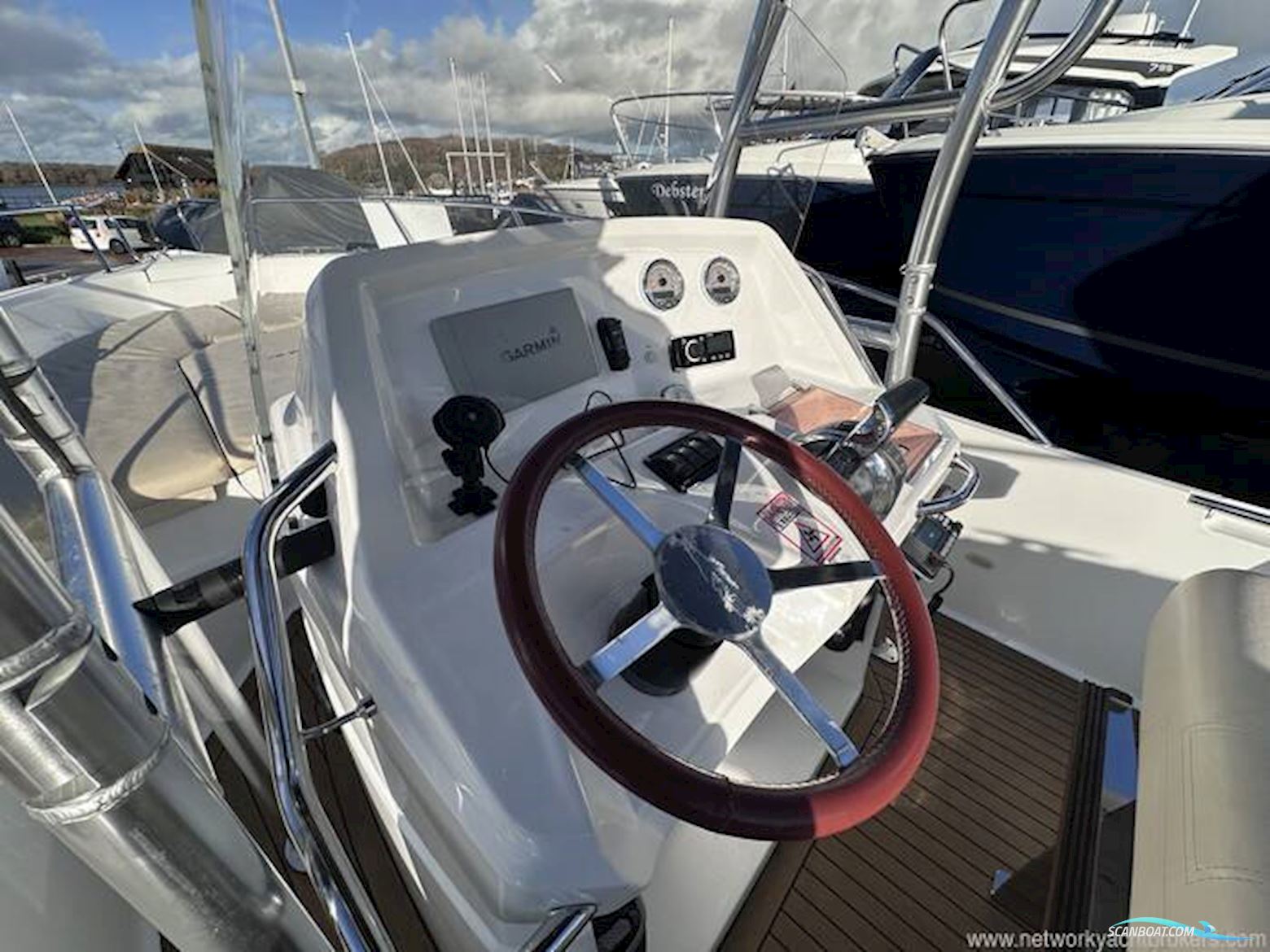 White Shark 226