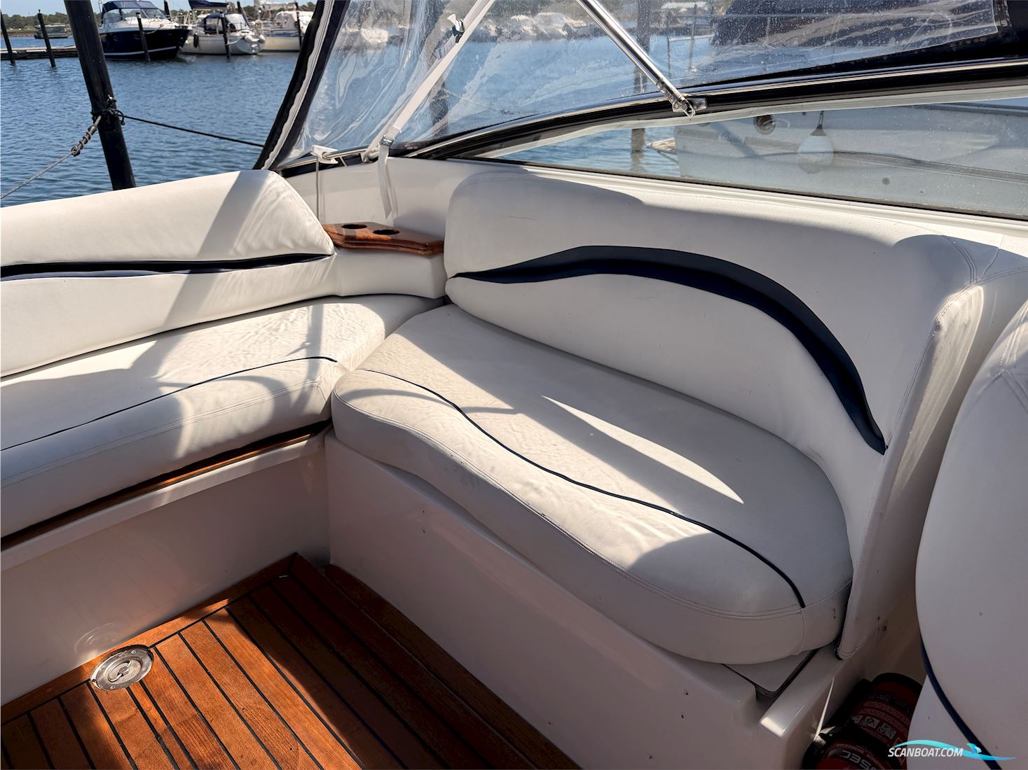 Windy 28 Ghibli