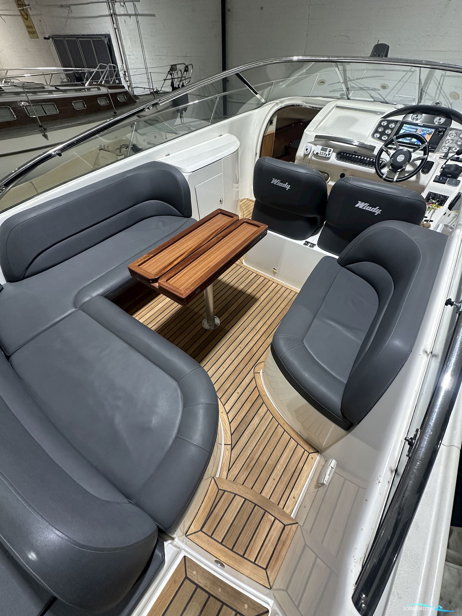 Windy 32 Grand Tornado