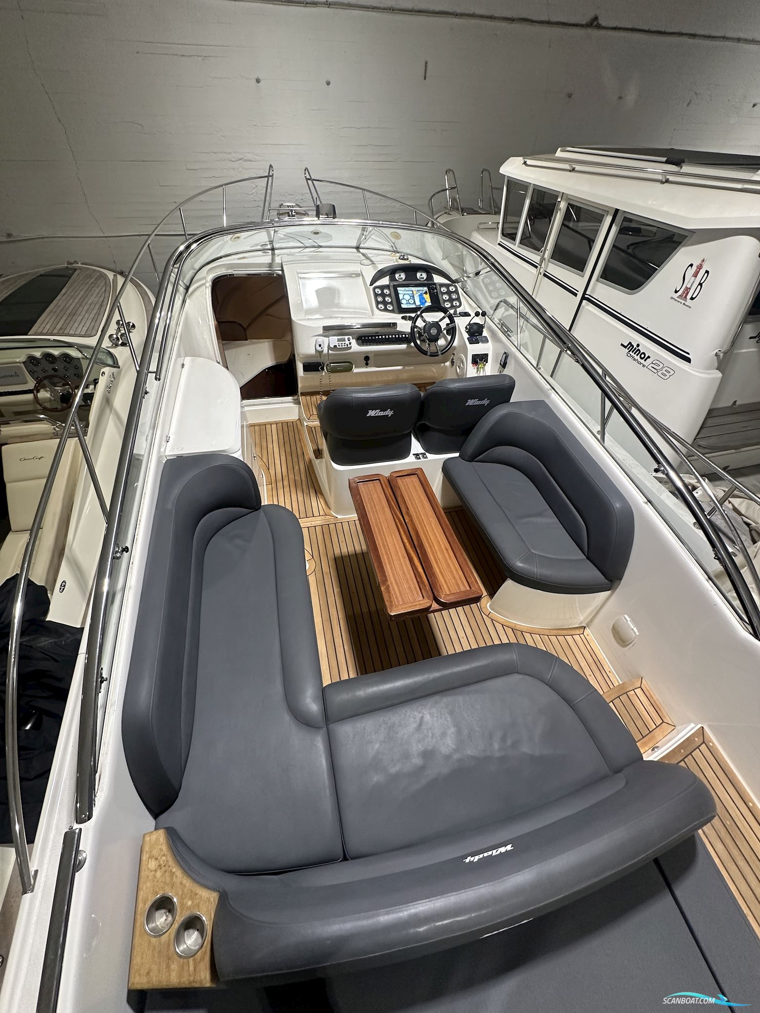 Windy 32 Grand Tornado