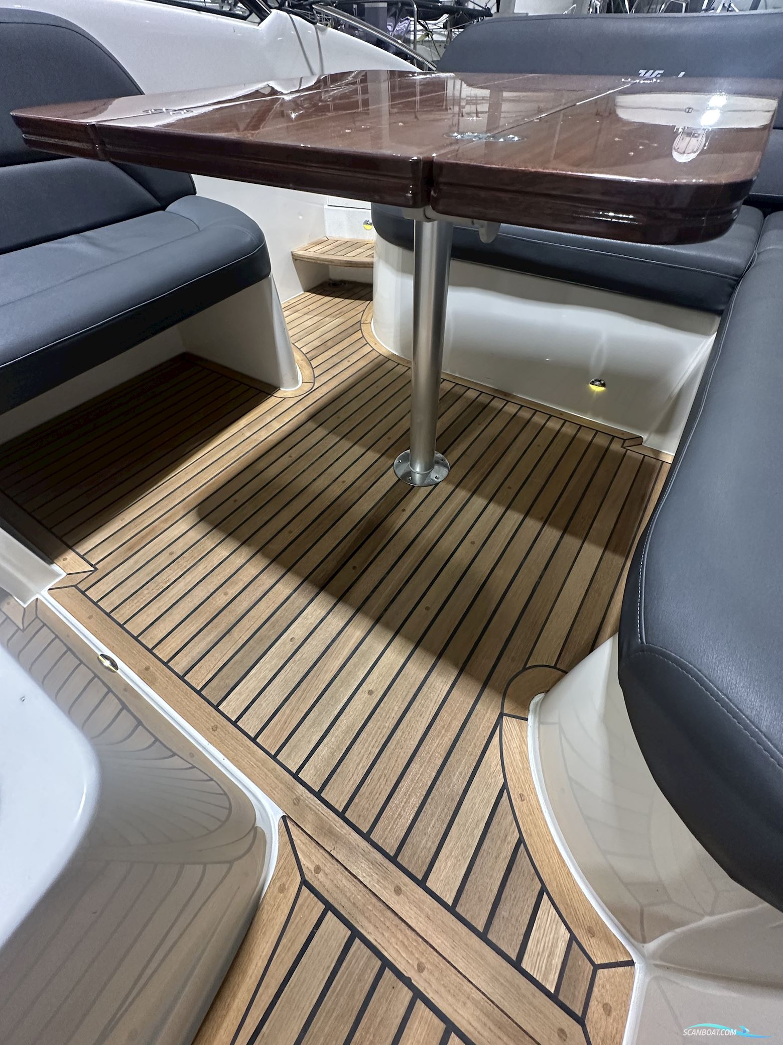 Windy 32 Grand Tornado