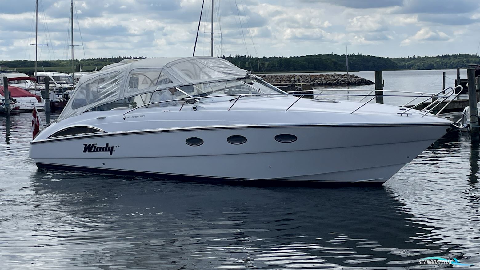 Windy 34 Khamsin Motorboat 2004, with Volvo Penta engine, Denmark