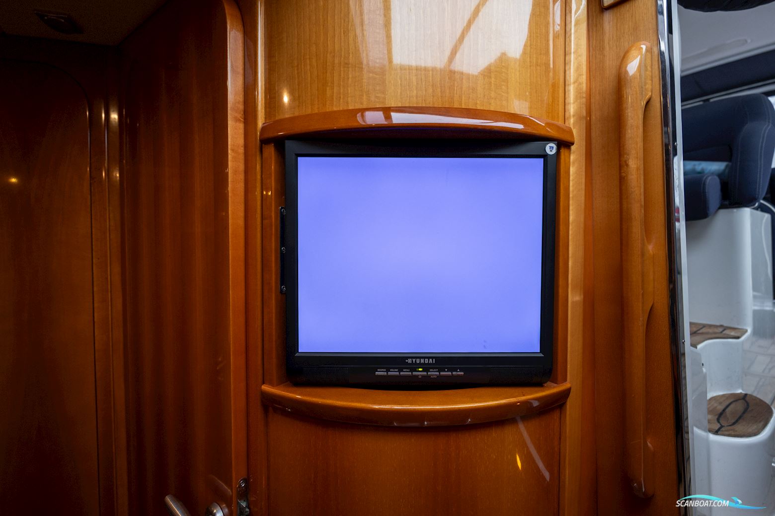 Windy 37 Grand Mistral HT (2008) | 410h | Twin Volvo Penta KAD300 | Immaculate Condition | One Owner