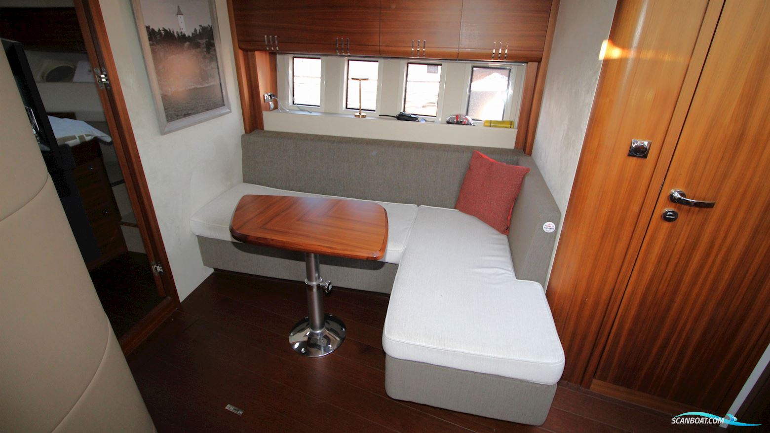 Windy 46 Chinook