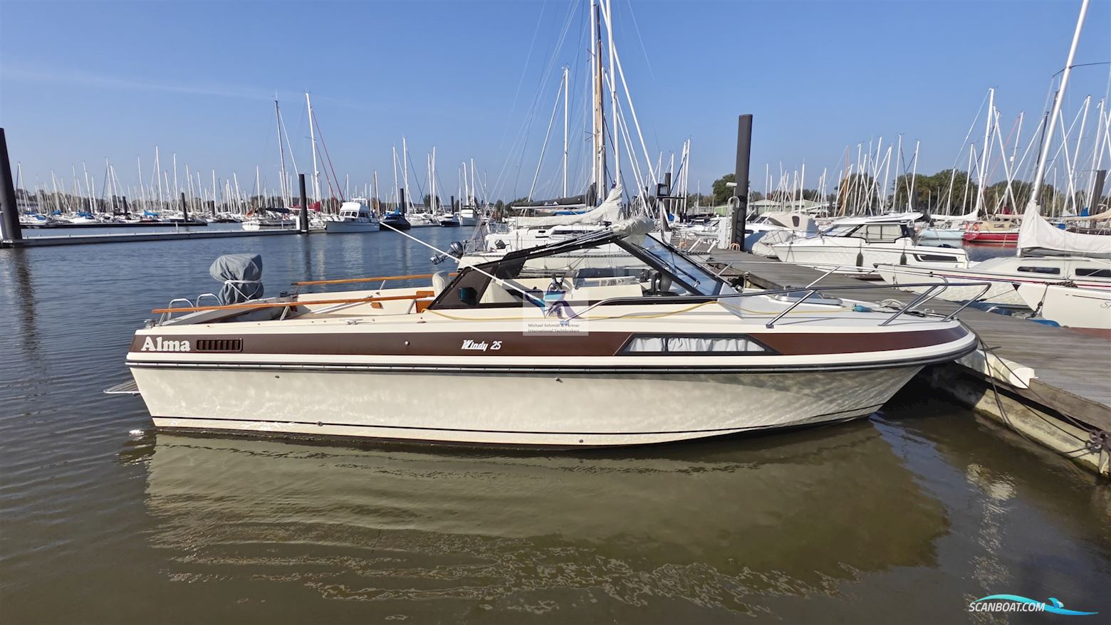 Windy Boats Windy 25 Mirage Motorboat 1987, with Volvo Penta V8-300 engine, Germany