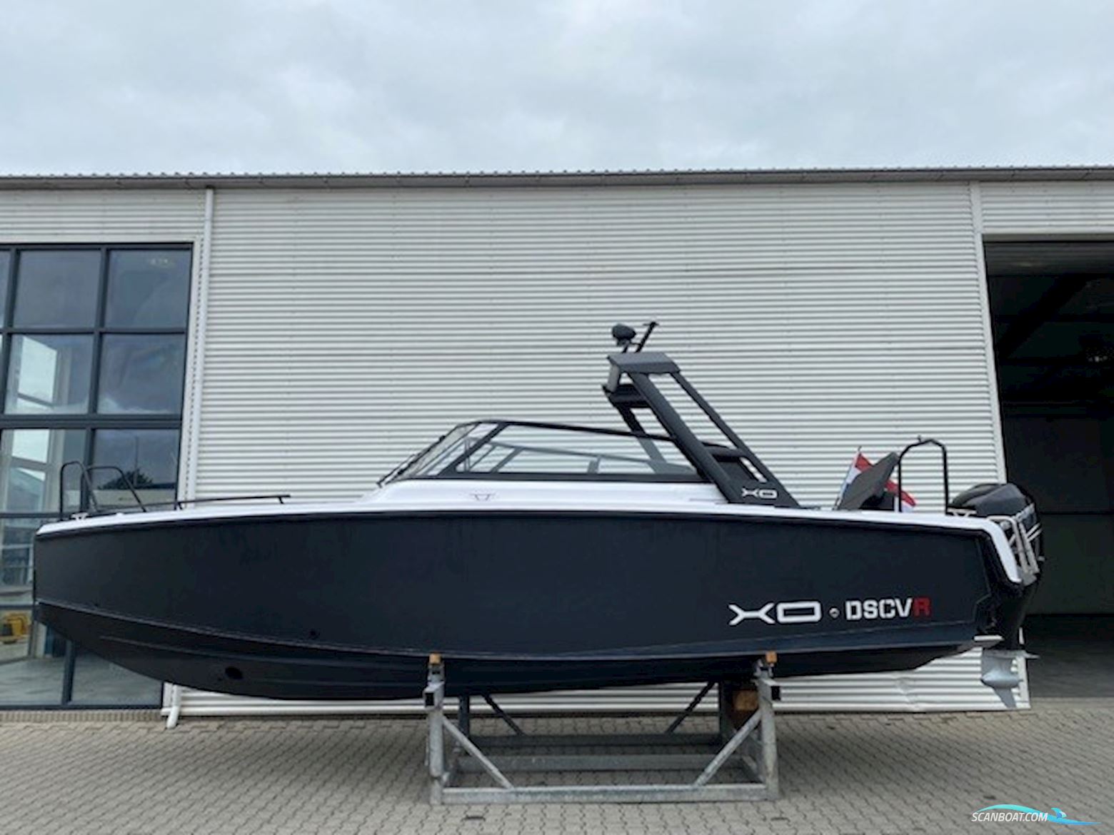 XO BOATS dscvr 9 targa