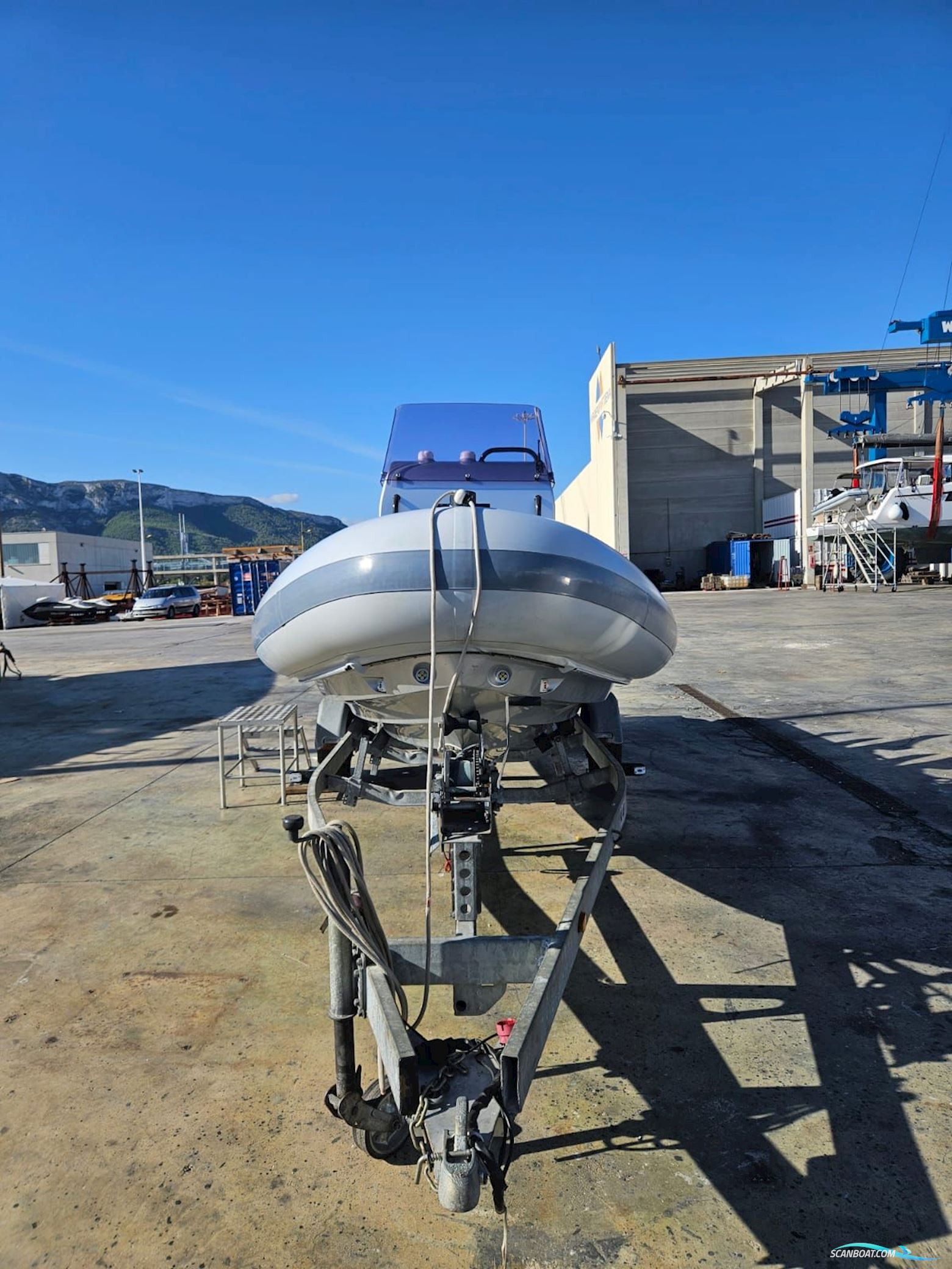 XTENDERS 6.3m Shuttle