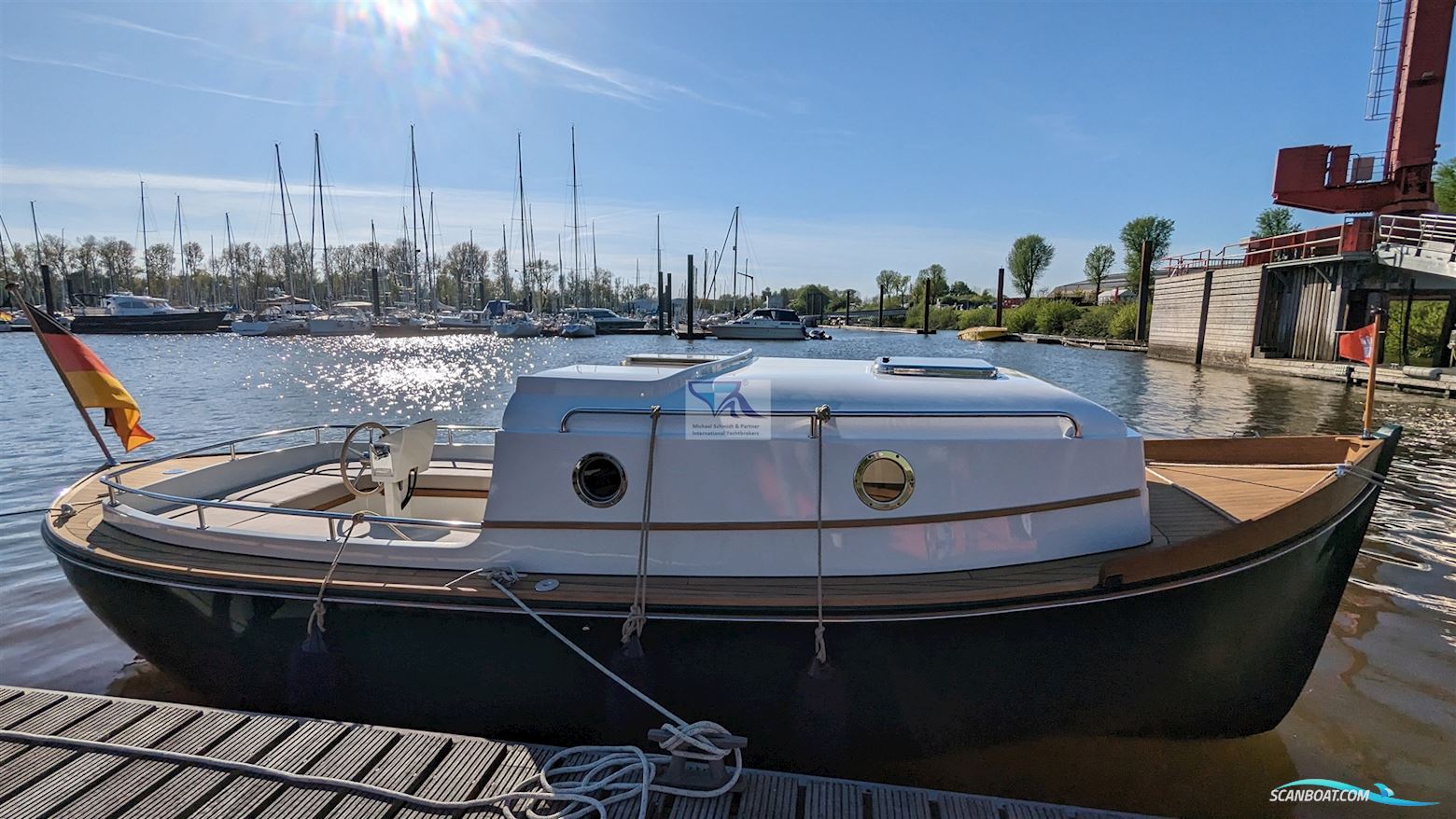 Yachtwerft Hamburg GmbH Elektro Tuckerboot 22f